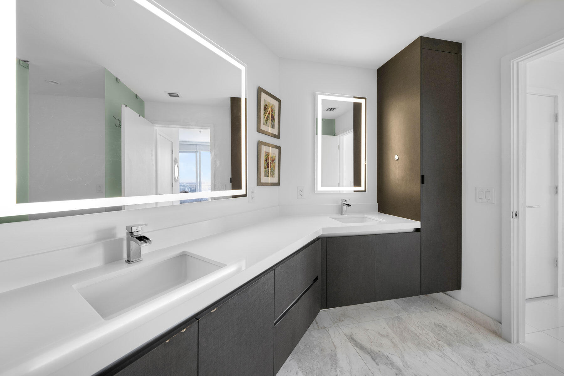 851 NE 1st #2410 Miami, FL 33132