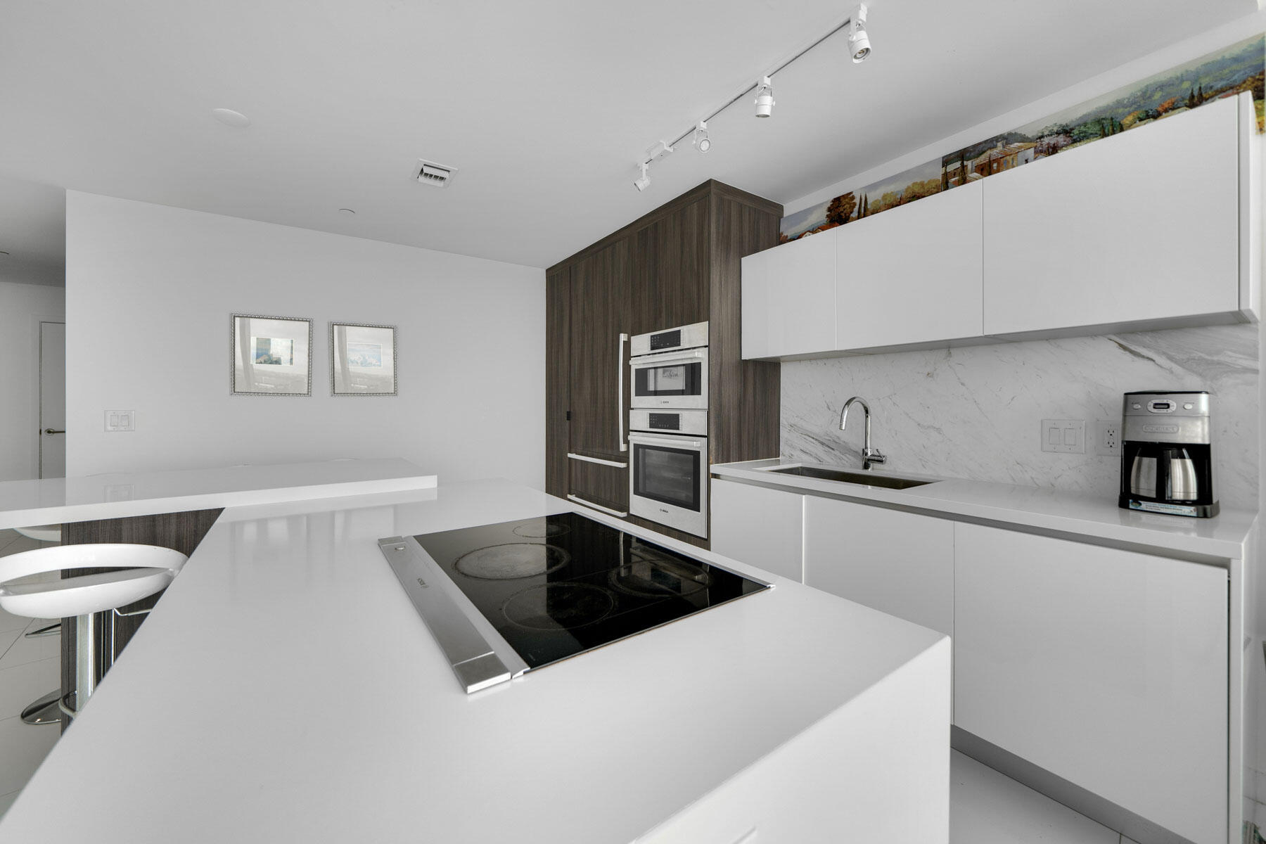 851 NE 1st #2410 Miami, FL 33132