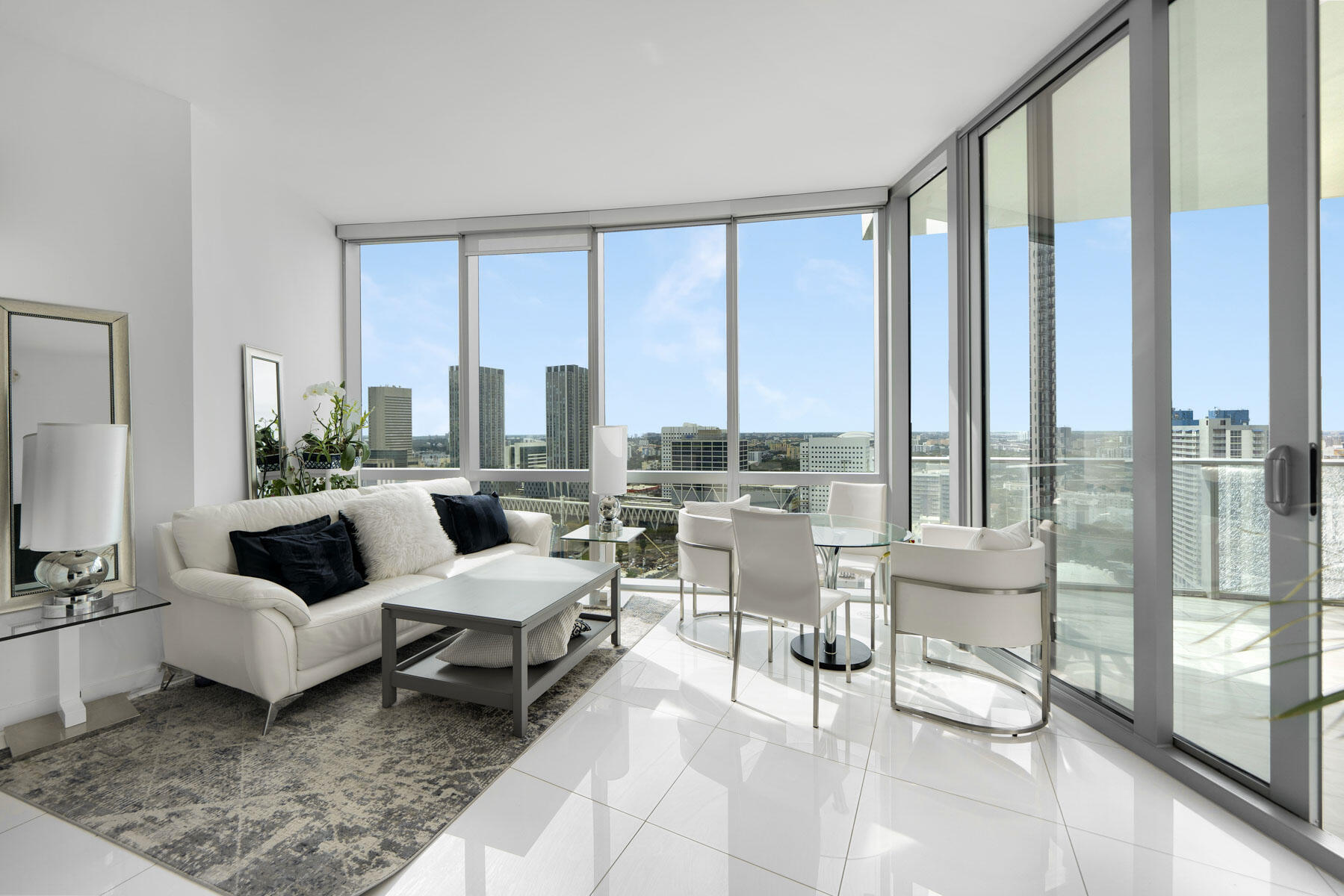 851 NE 1st #2410 Miami, FL 33132