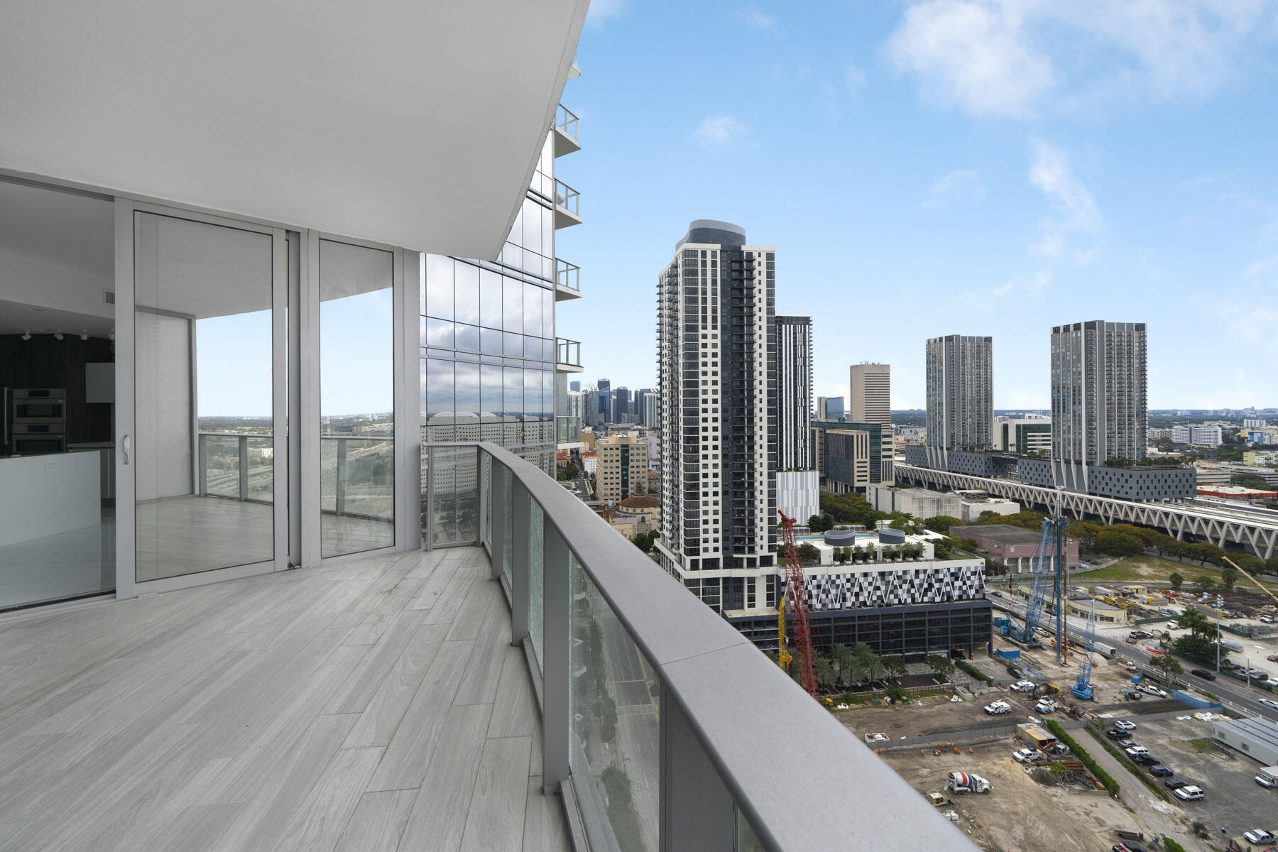 851 NE 1st #2410 Miami, FL 33132