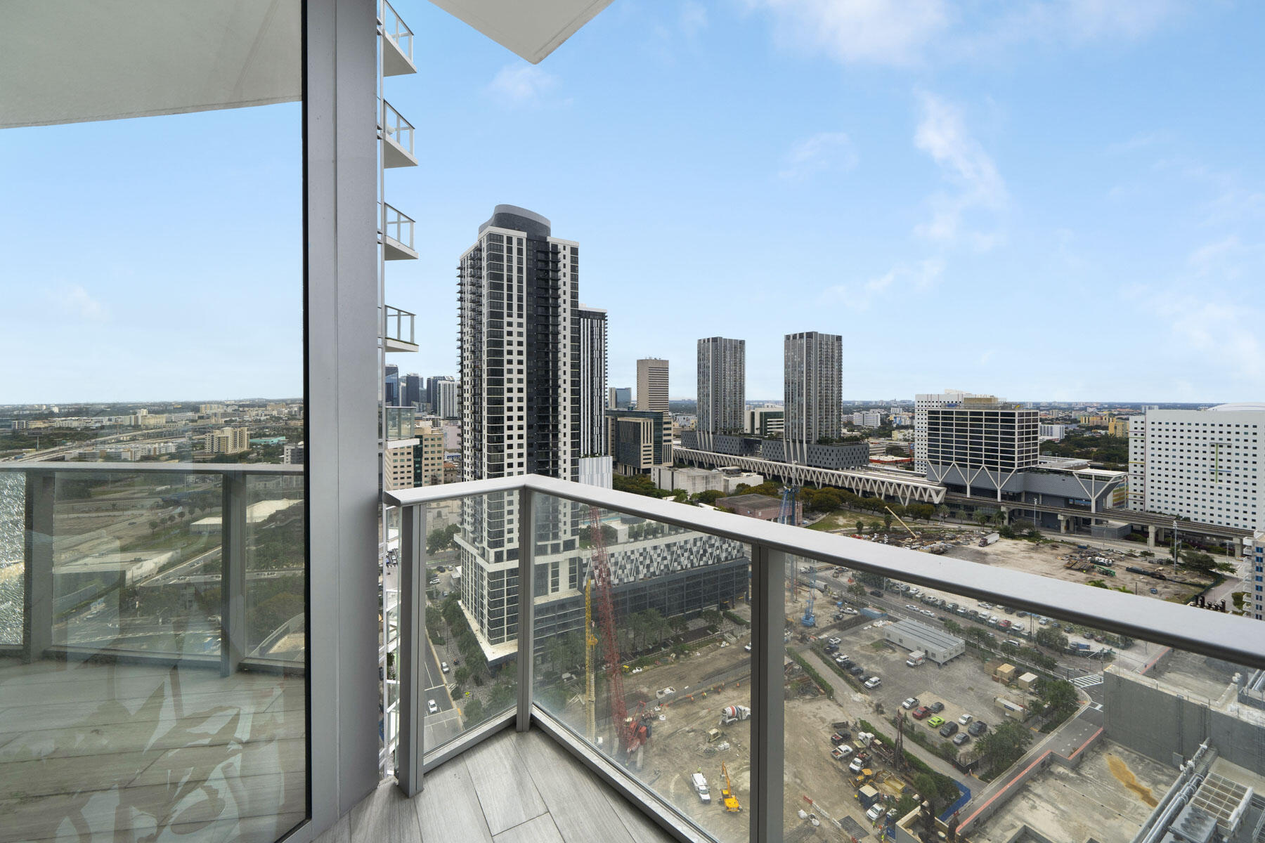 851 NE 1st #2410 Miami, FL 33132