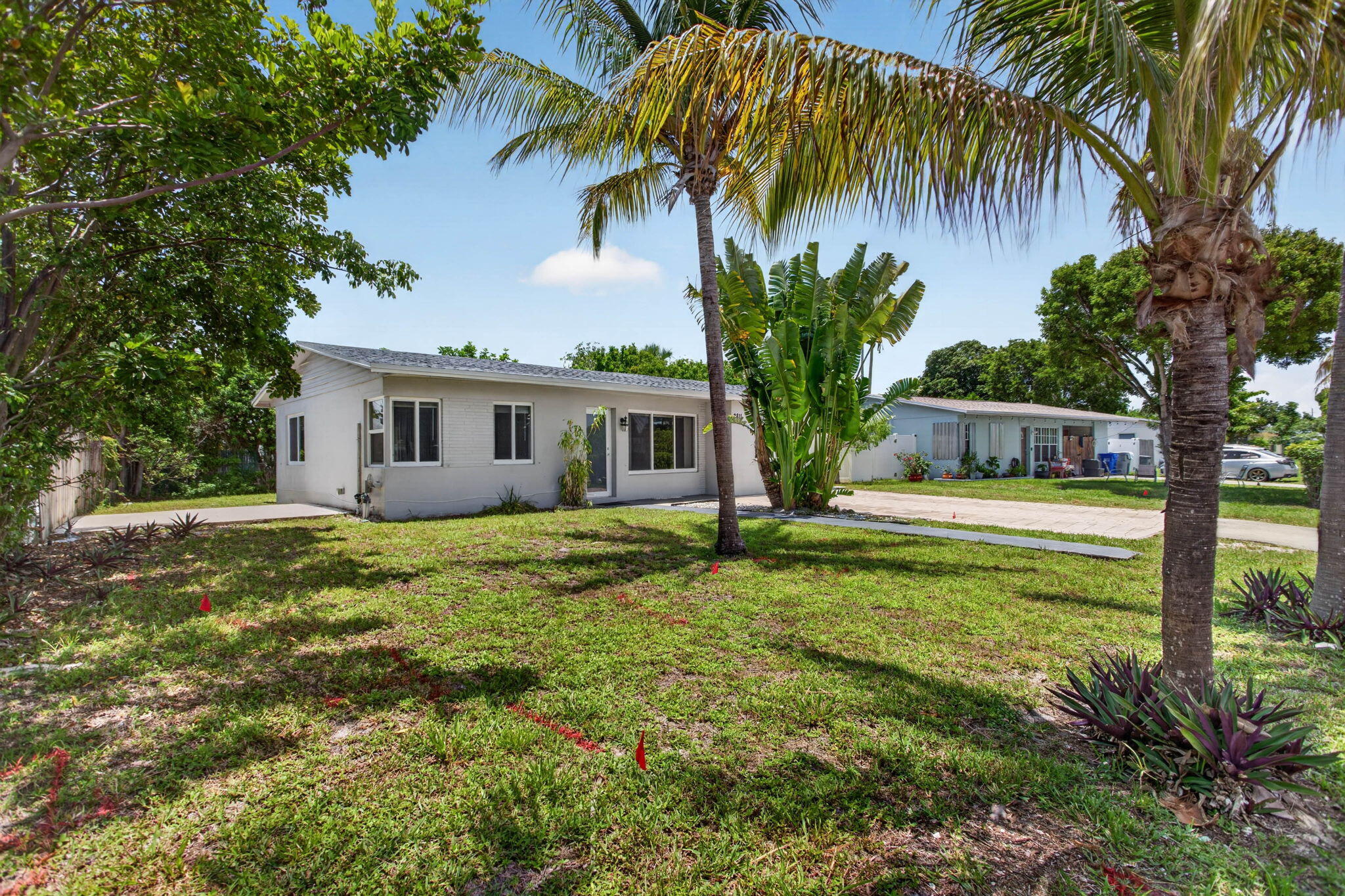 2811 NE 9th
