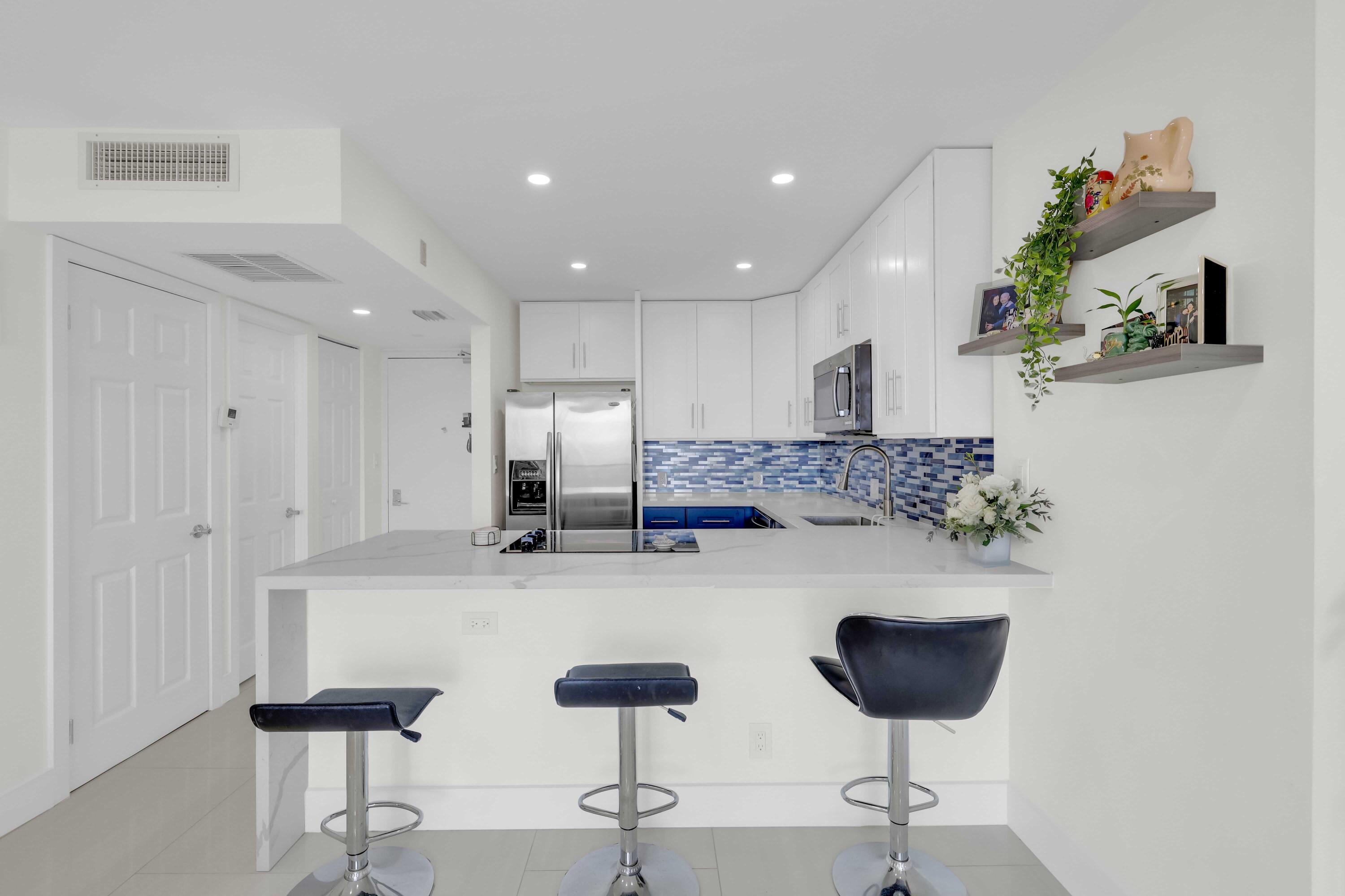 20335 W Country Clb #2107