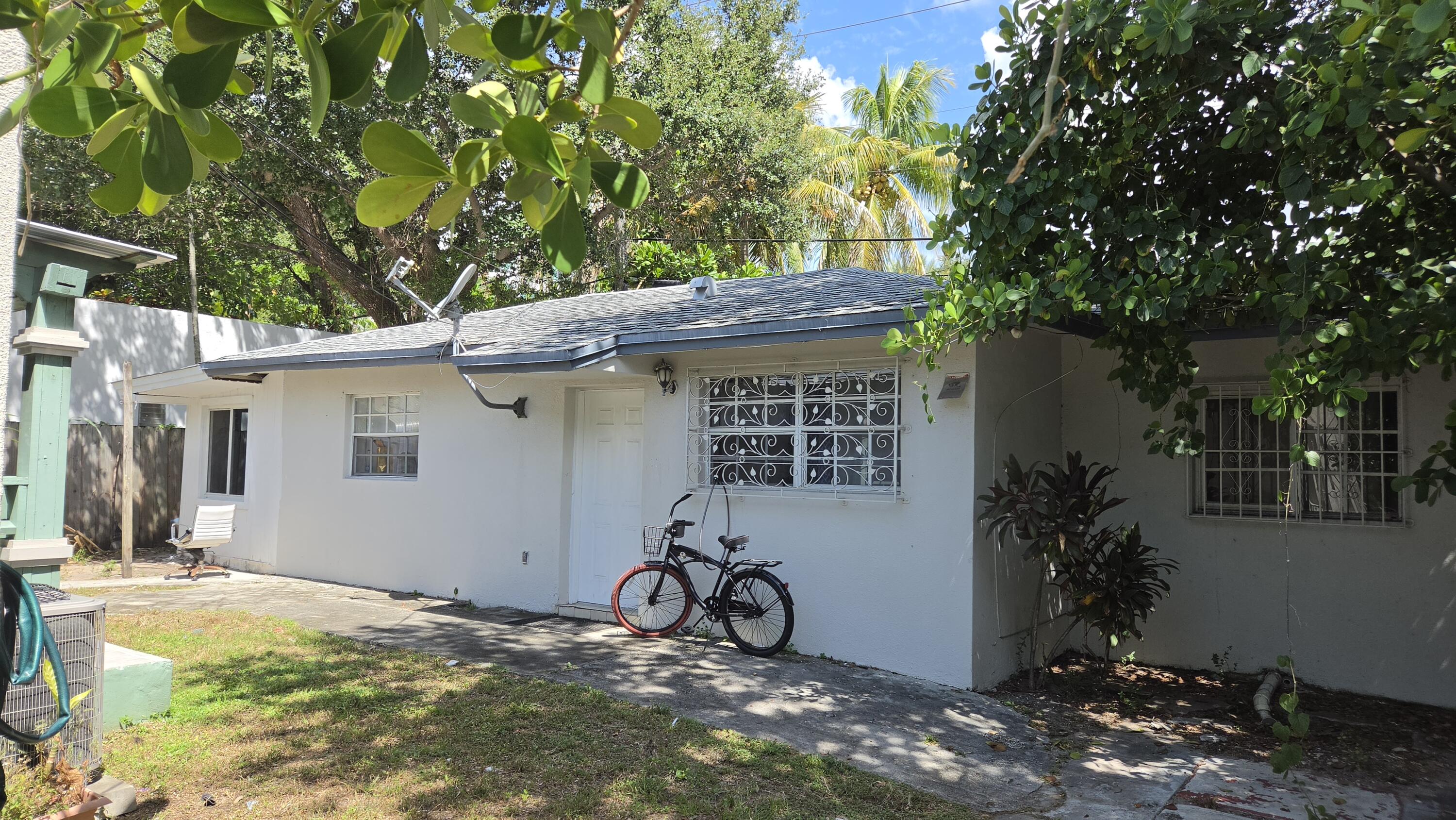 655 NE 80th Miami, FL 33138