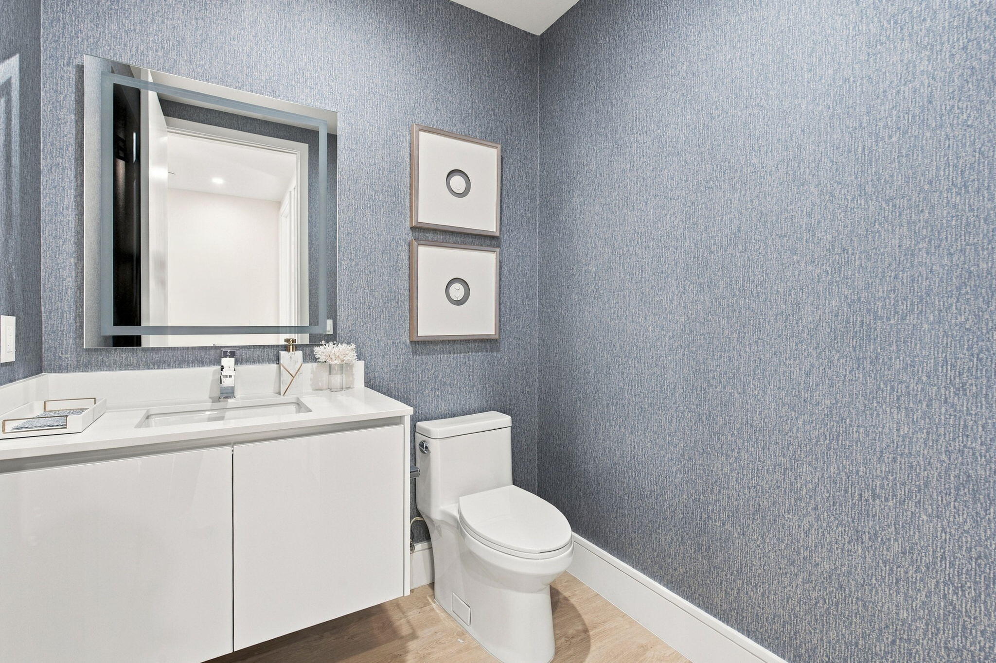 220 Lake Shr Dr #1423 West Palm Beach, FL 33403