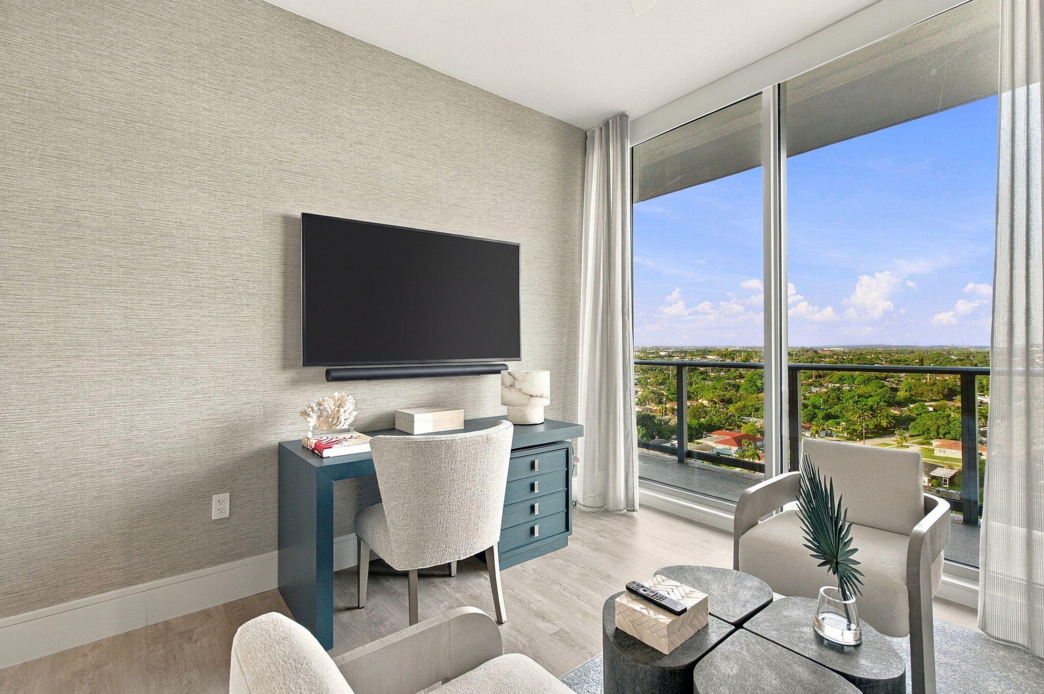220 Lake Shr Dr #1423 West Palm Beach, FL 33403