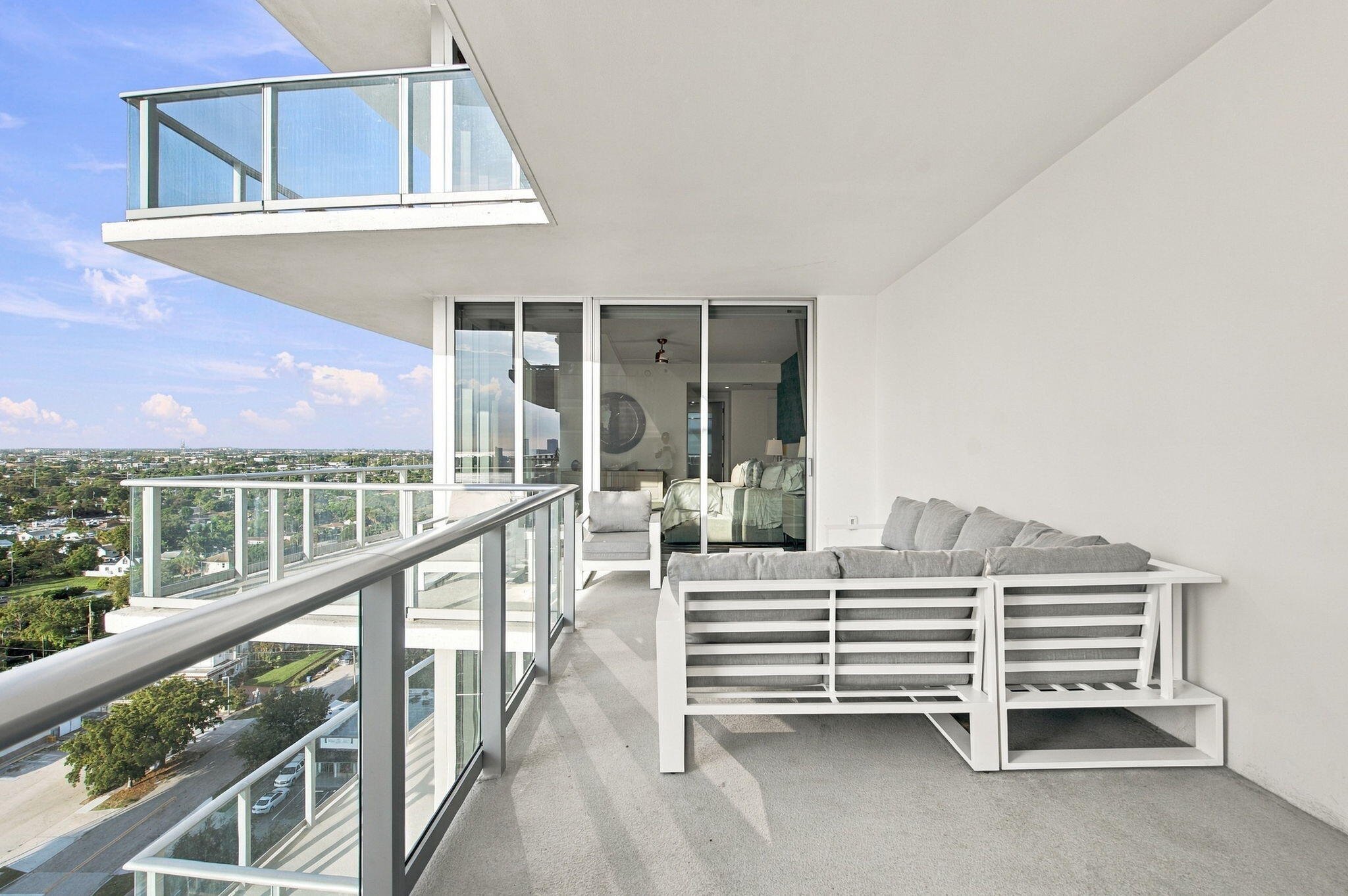 220 Lake Shr Dr #1423 West Palm Beach, FL 33403