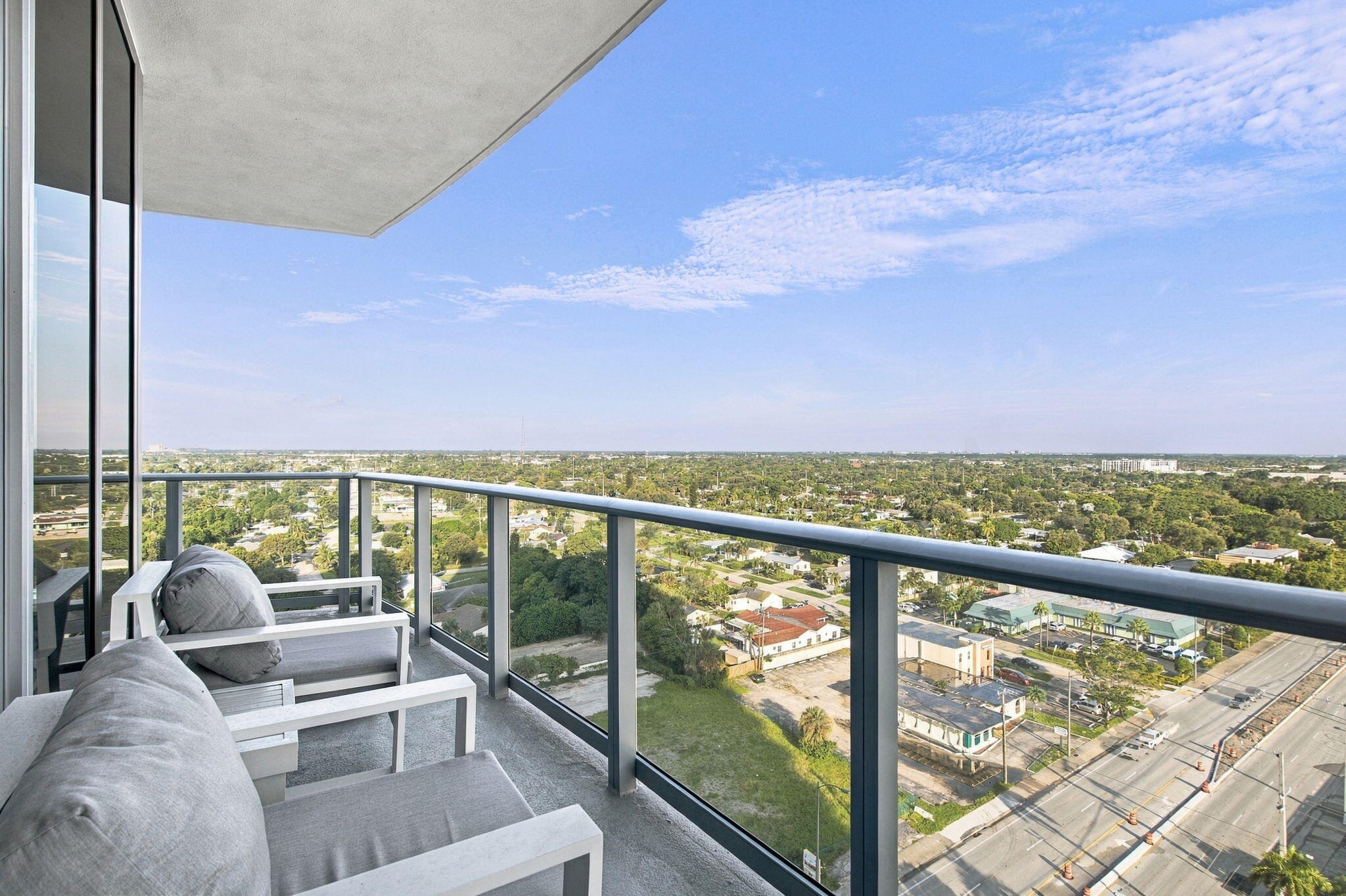 220 Lake Shr Dr #1423 West Palm Beach, FL 33403