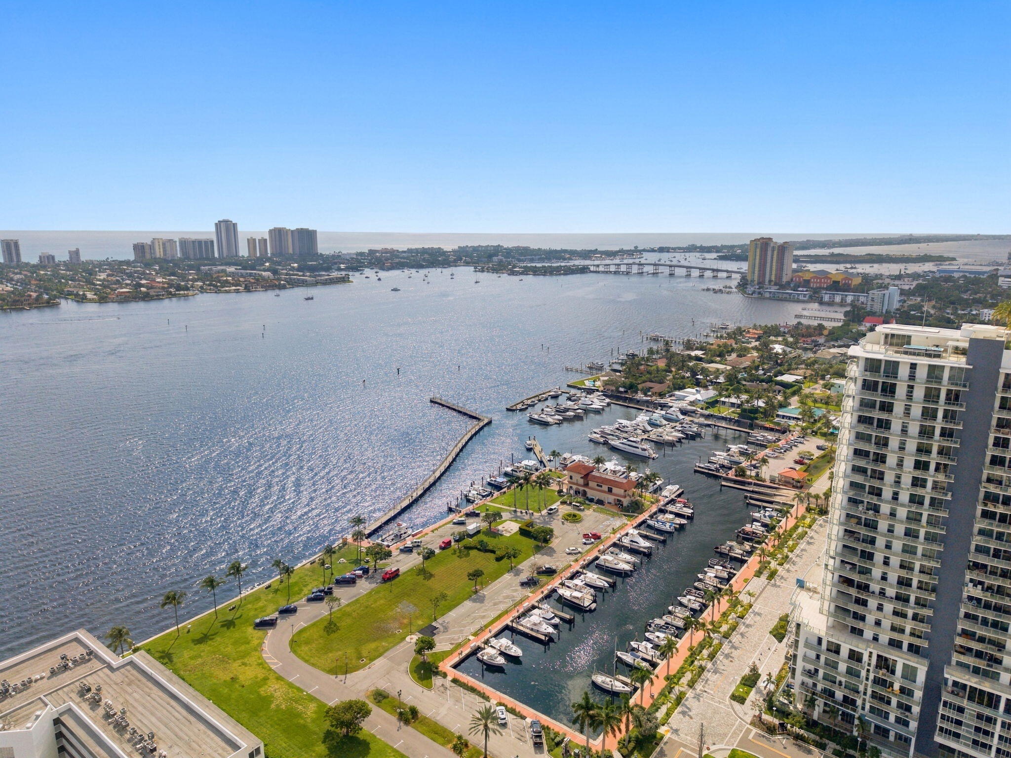220 Lake Shr Dr #1423 West Palm Beach, FL 33403