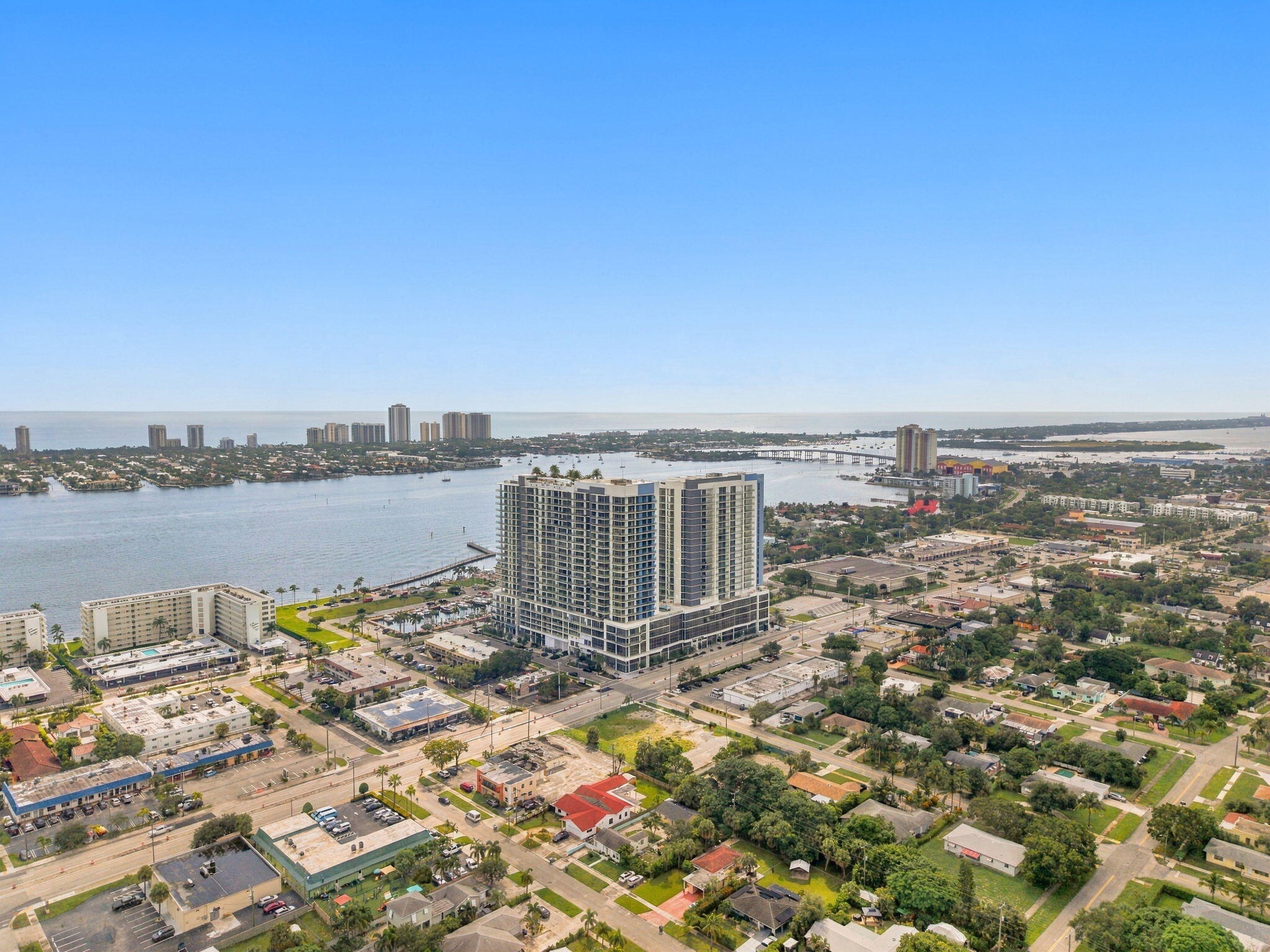 220 Lake Shr Dr #1423 West Palm Beach, FL 33403