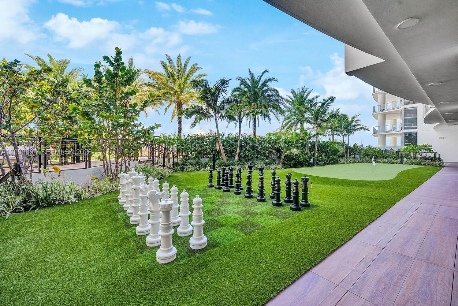 220 Lake Shr Dr #1423 West Palm Beach, FL 33403