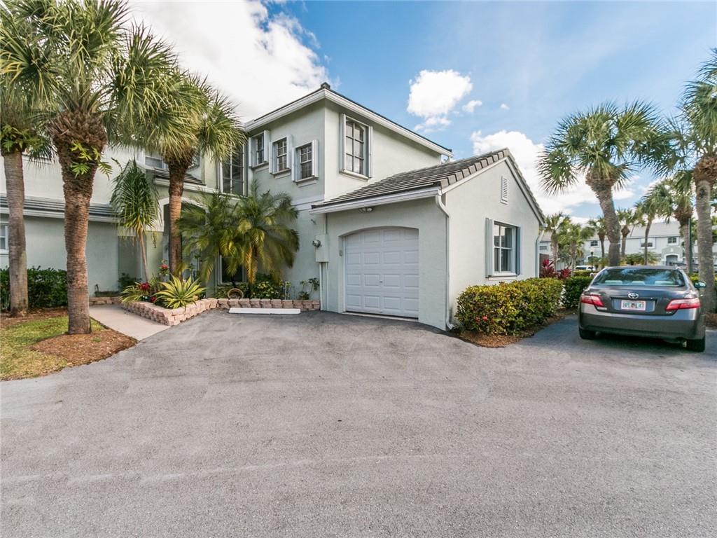 4751 Grapevine Way