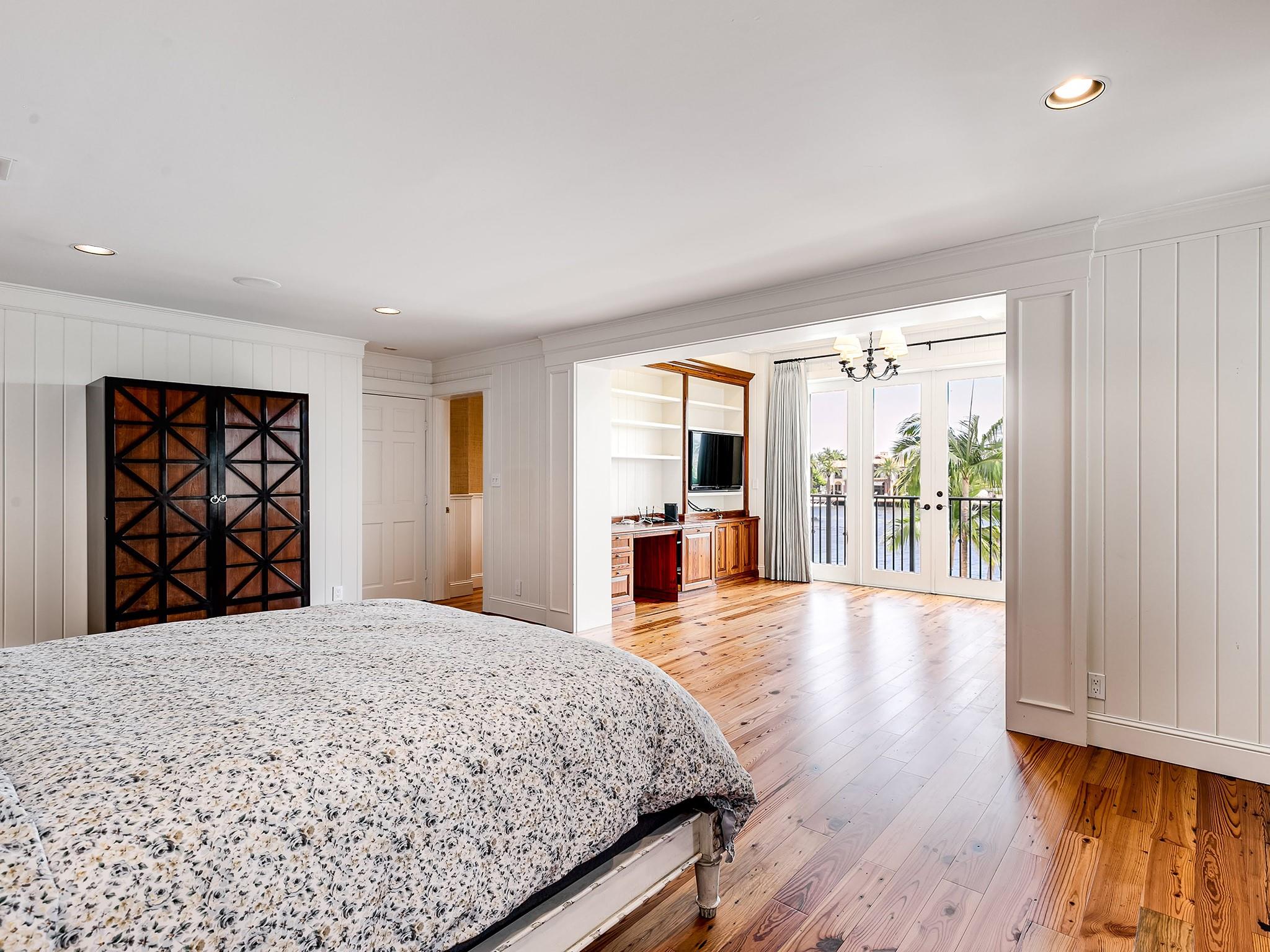 1833 SE 7th St Fort Lauderdale, FL 33316 1833 SE 7th St Fort Lauderdale, FL 33316