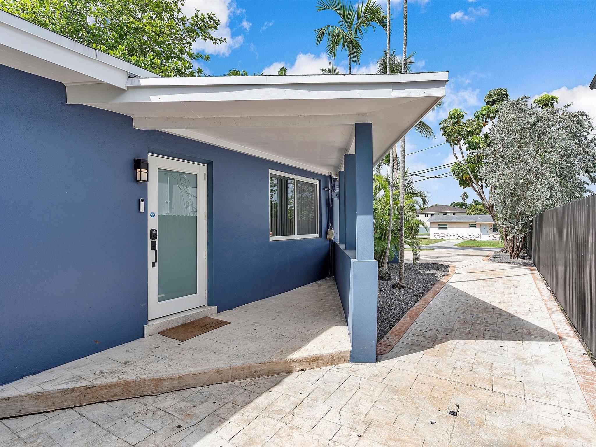 11945 W Biscayne Canal Rd,Miami, FL 33161