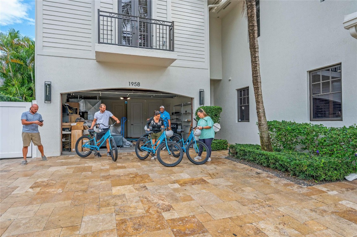 1958 SE 21st Fort Lauderdale, FL 33316