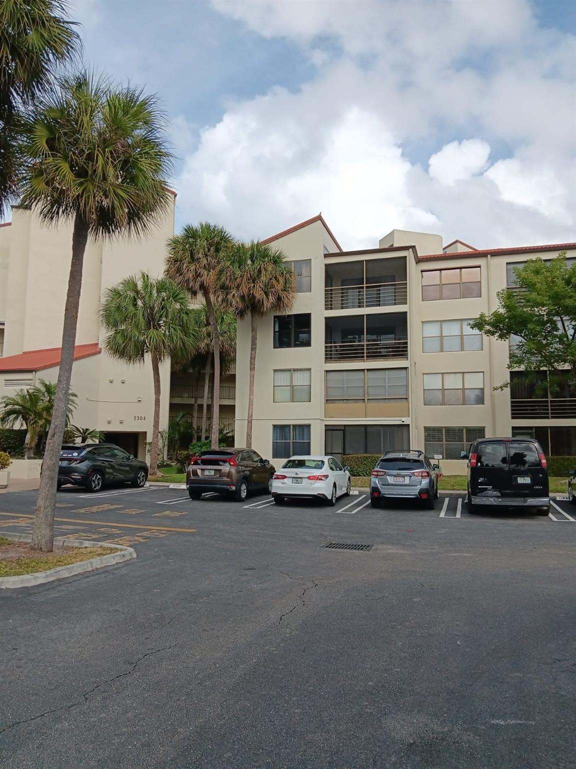 2304 S Cypress Bnd Dr #313
