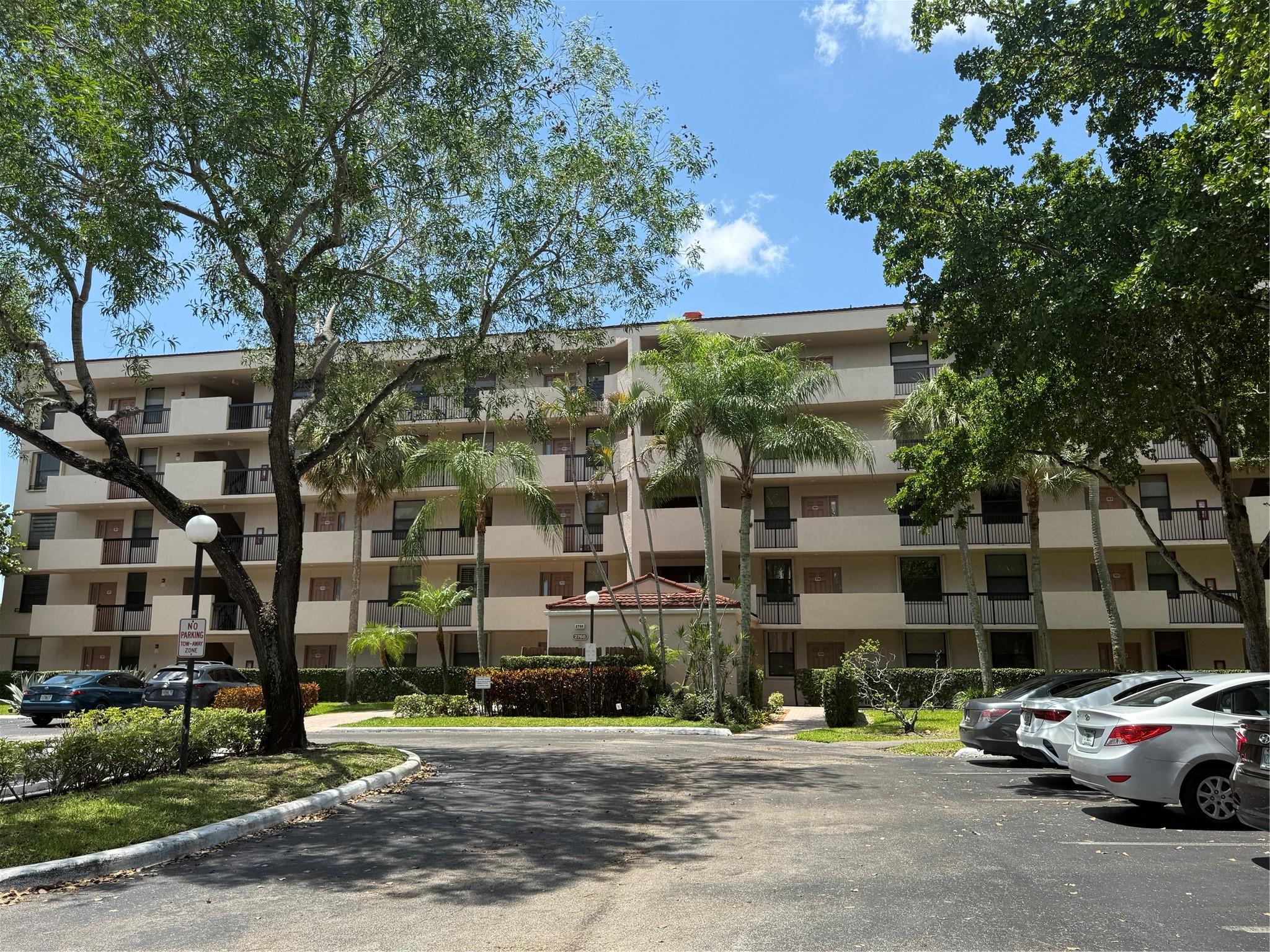 2768 S Carambola Cir S #206