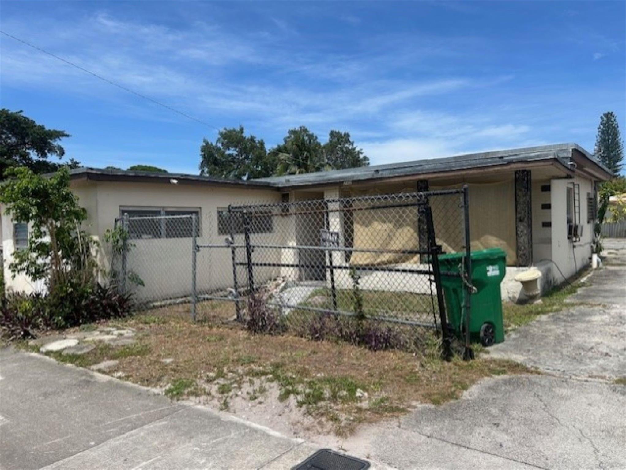 212 NW 28th Way