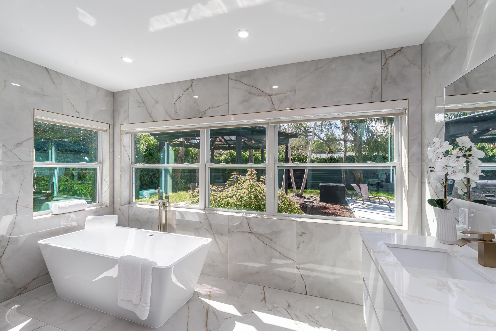 15201 SW 74th Pl Palmetto Bay, FL 33157