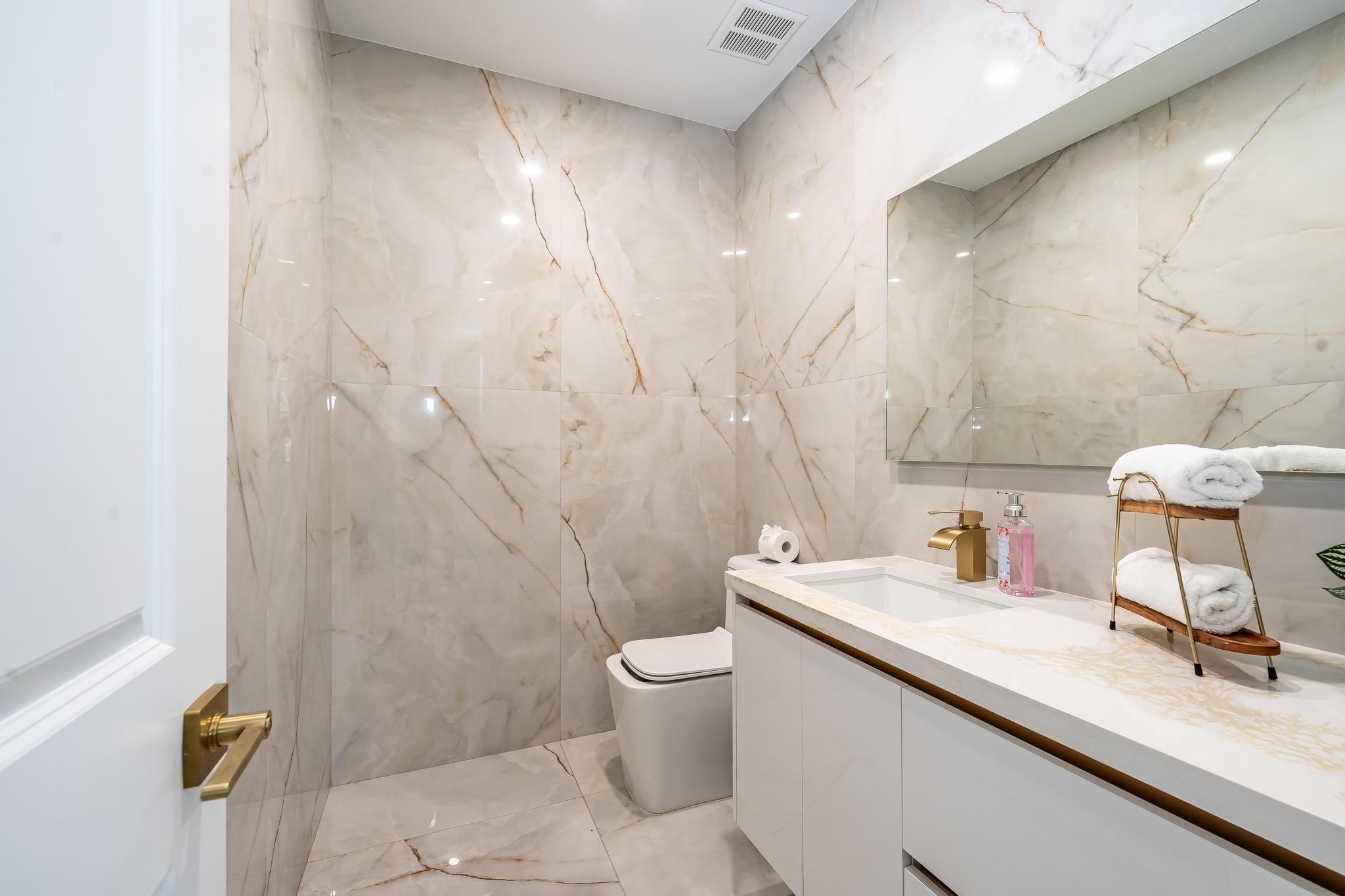 15201 SW 74th Pl Palmetto Bay, FL 33157