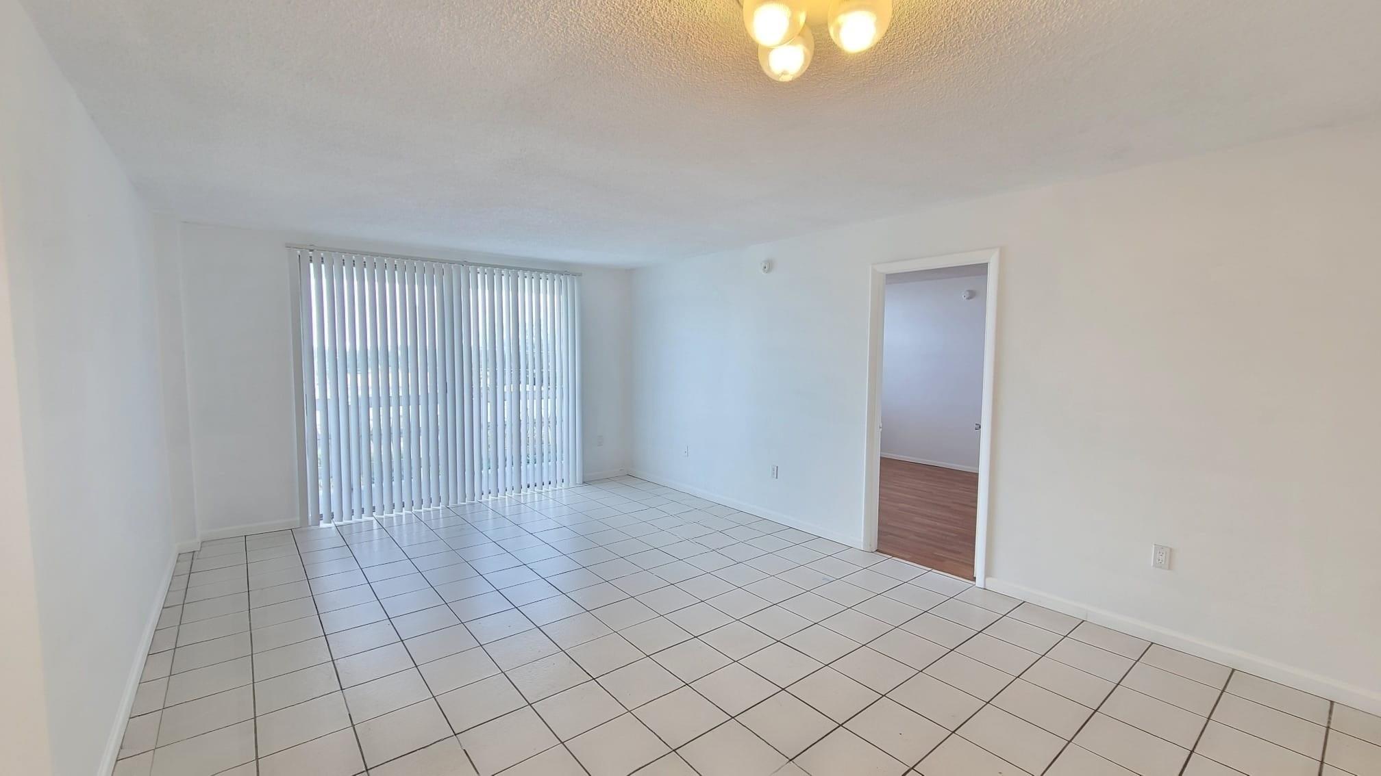 15600 NW 7th Ave #606