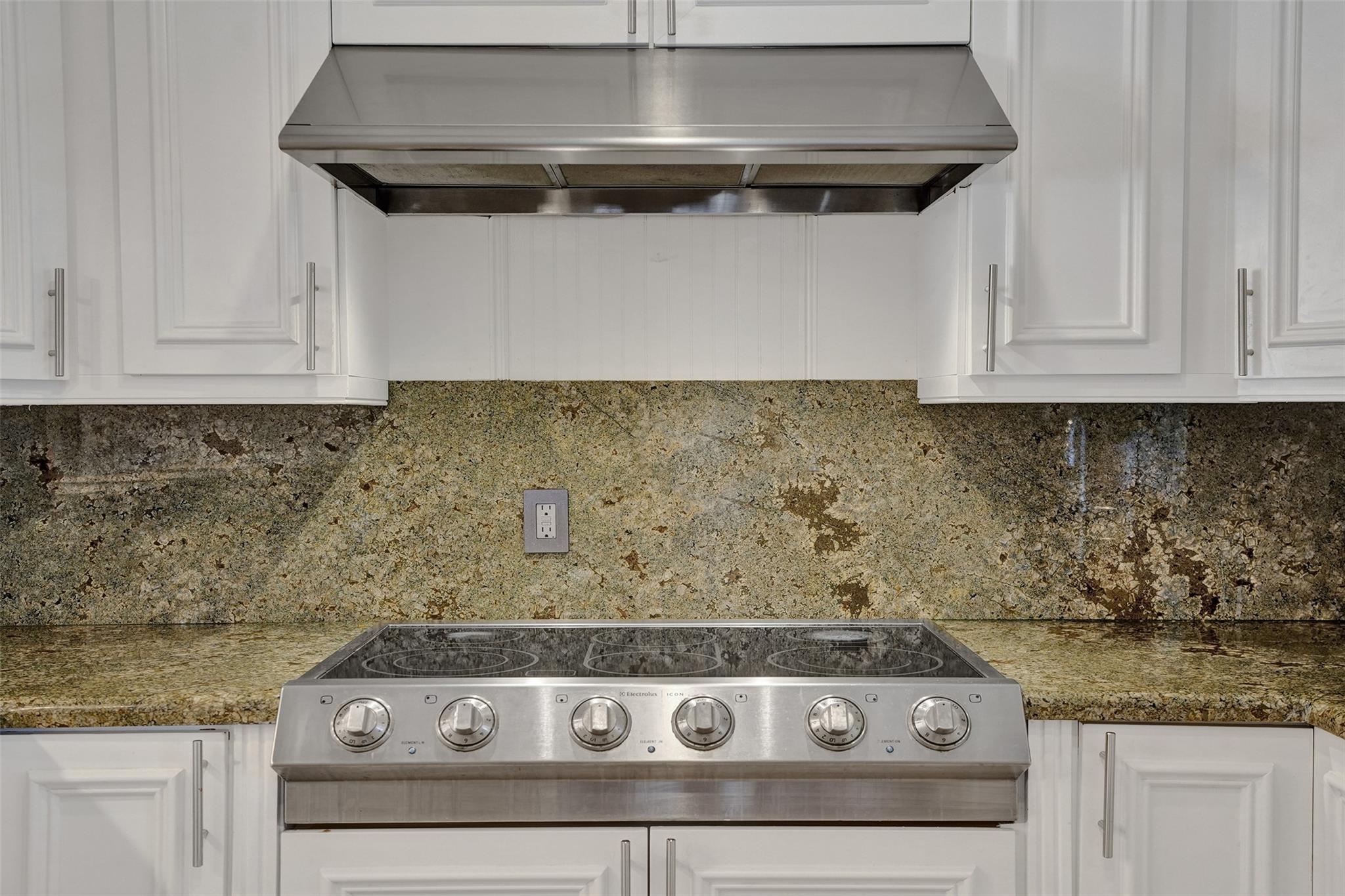 2740 NE 29th St Fort Lauderdale, FL 33306