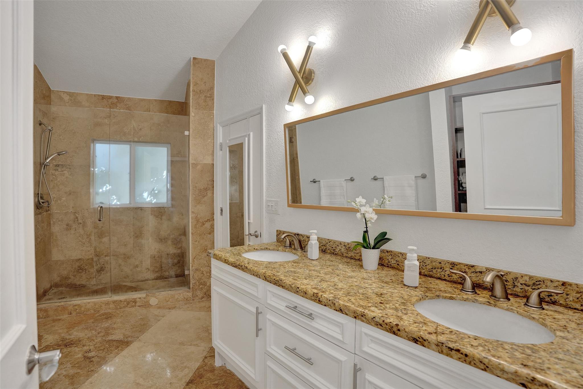 2740 NE 29th St Fort Lauderdale, FL 33306