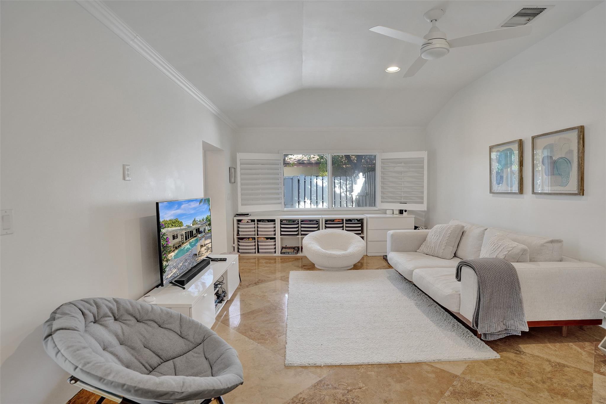 2740 NE 29th St Fort Lauderdale, FL 33306