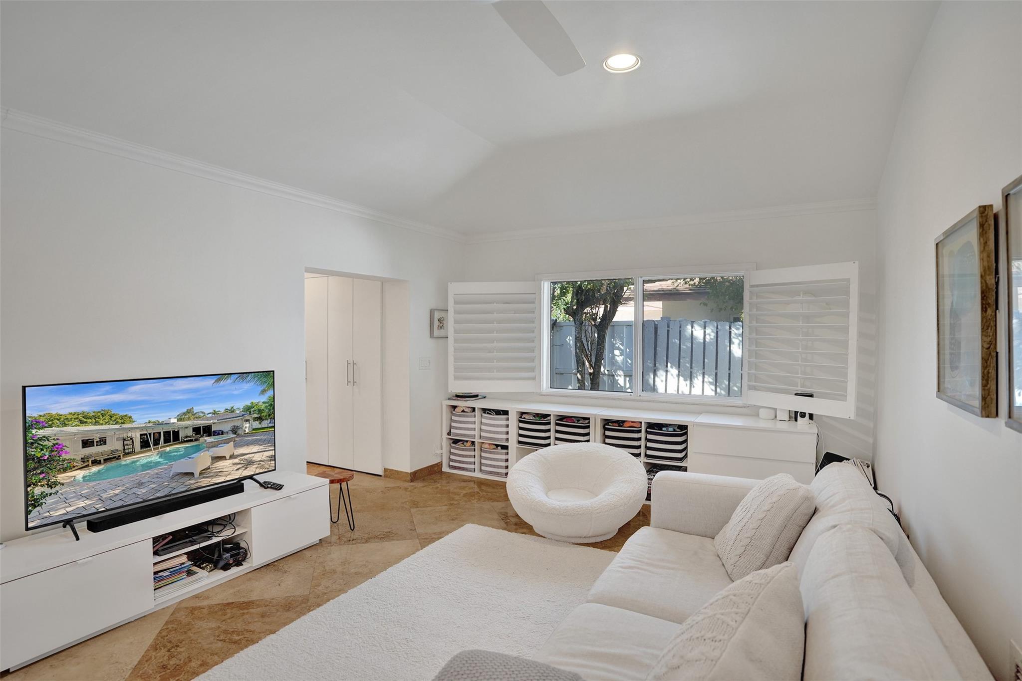 2740 NE 29th St Fort Lauderdale, FL 33306