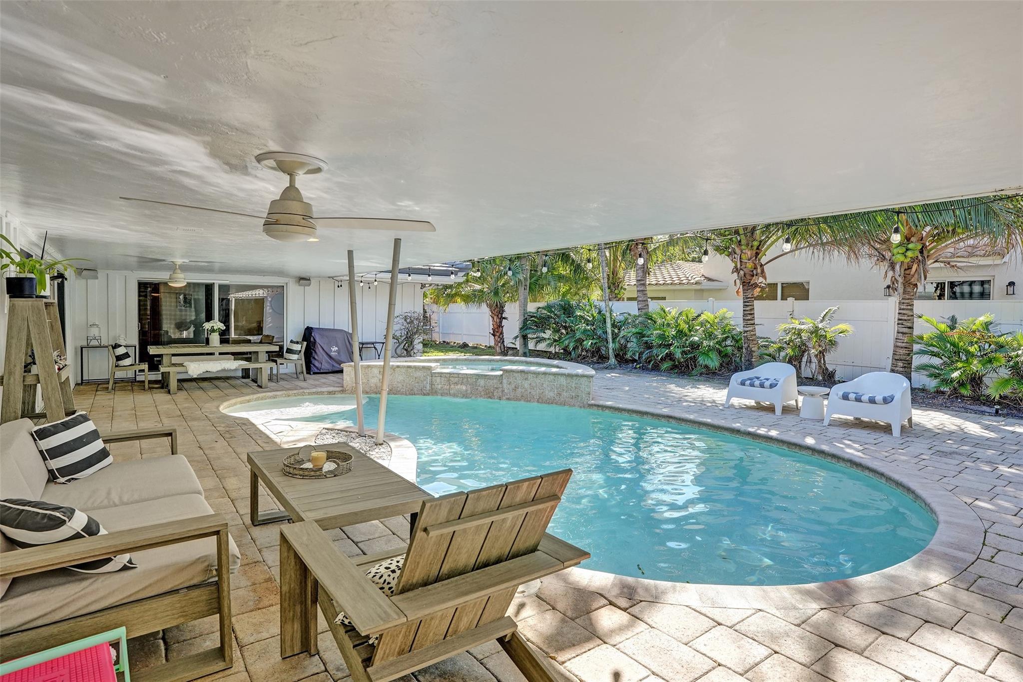 2740 NE 29th St Fort Lauderdale, FL 33306