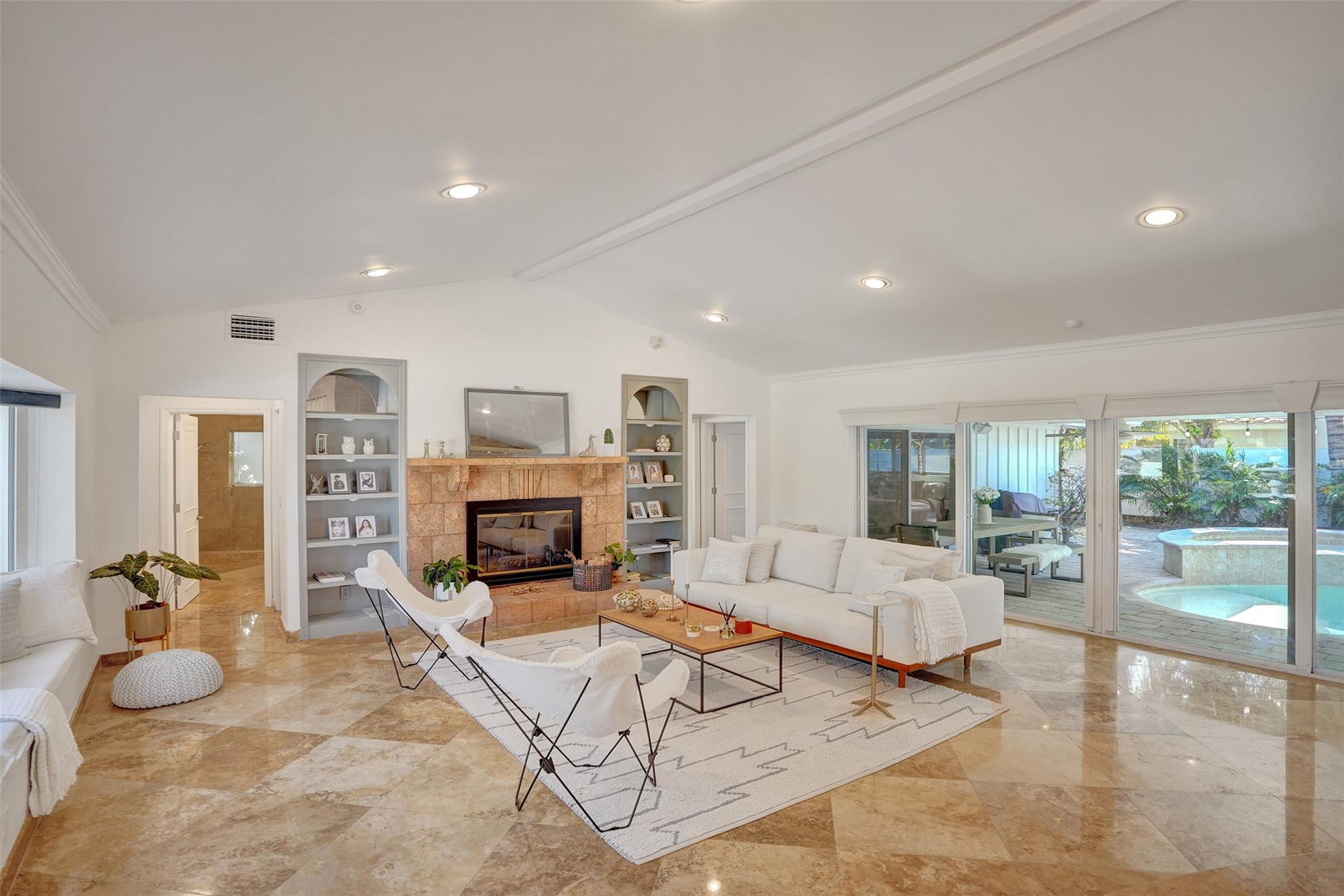 2740 NE 29th St Fort Lauderdale, FL 33306