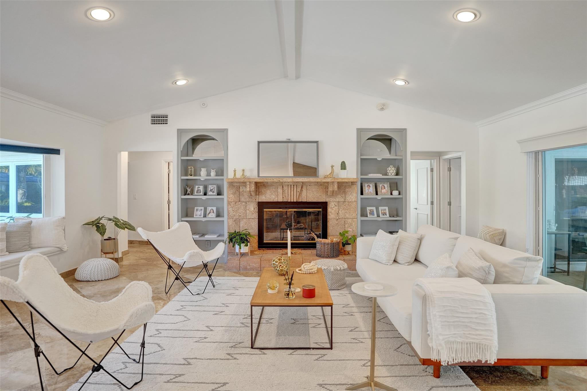 2740 NE 29th St Fort Lauderdale, FL 33306