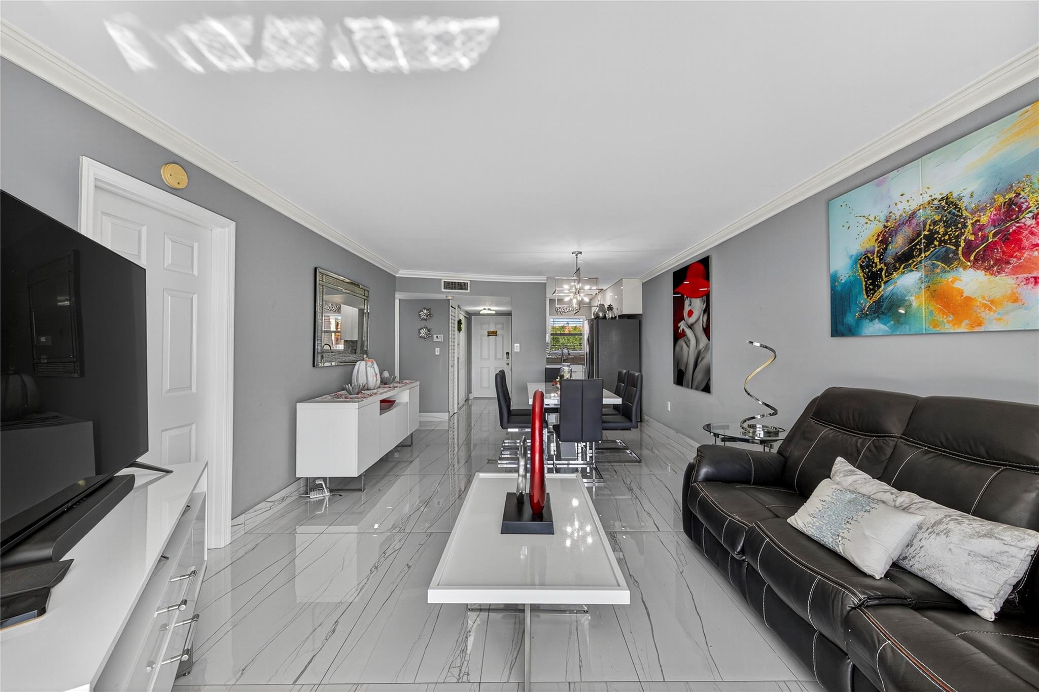 2741 N Pine Is Rd #302