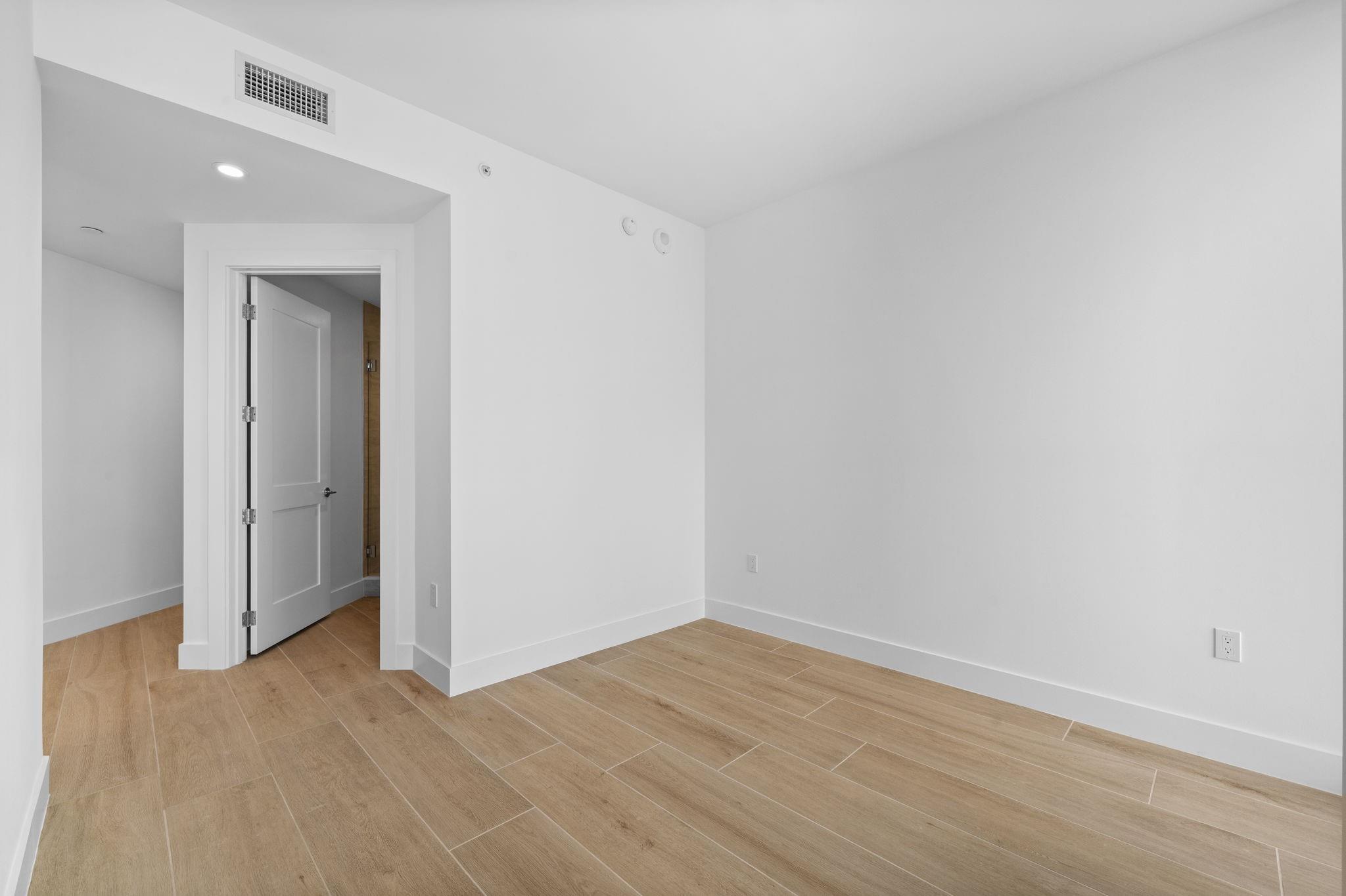 153 N Seabreeze #1005-S Fort Lauderdale, FL 33304