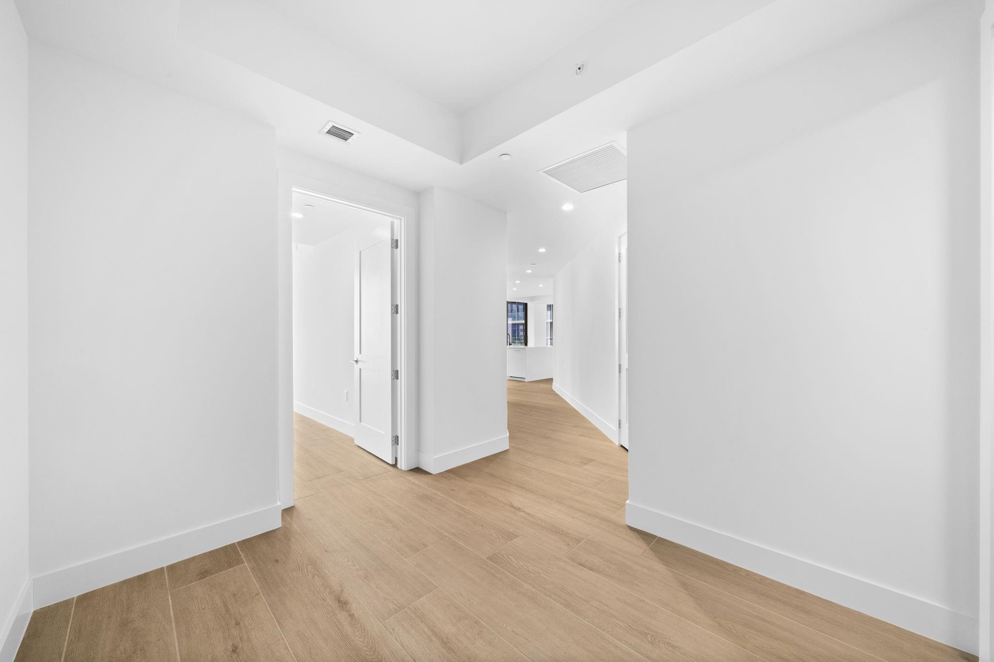 153 N Seabreeze #1005-S Fort Lauderdale, FL 33304