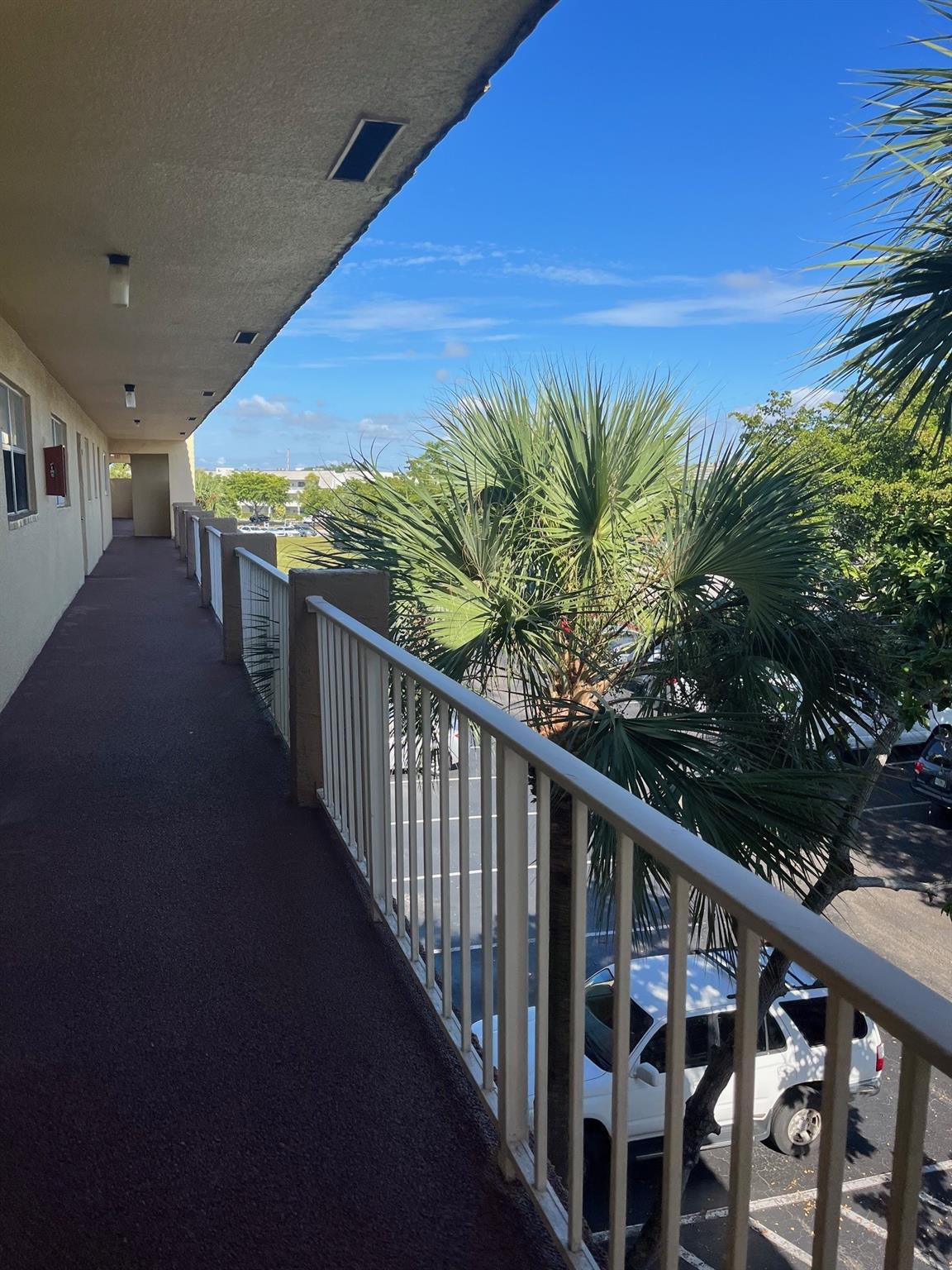 8225 Sunrise Lks Blvd #301