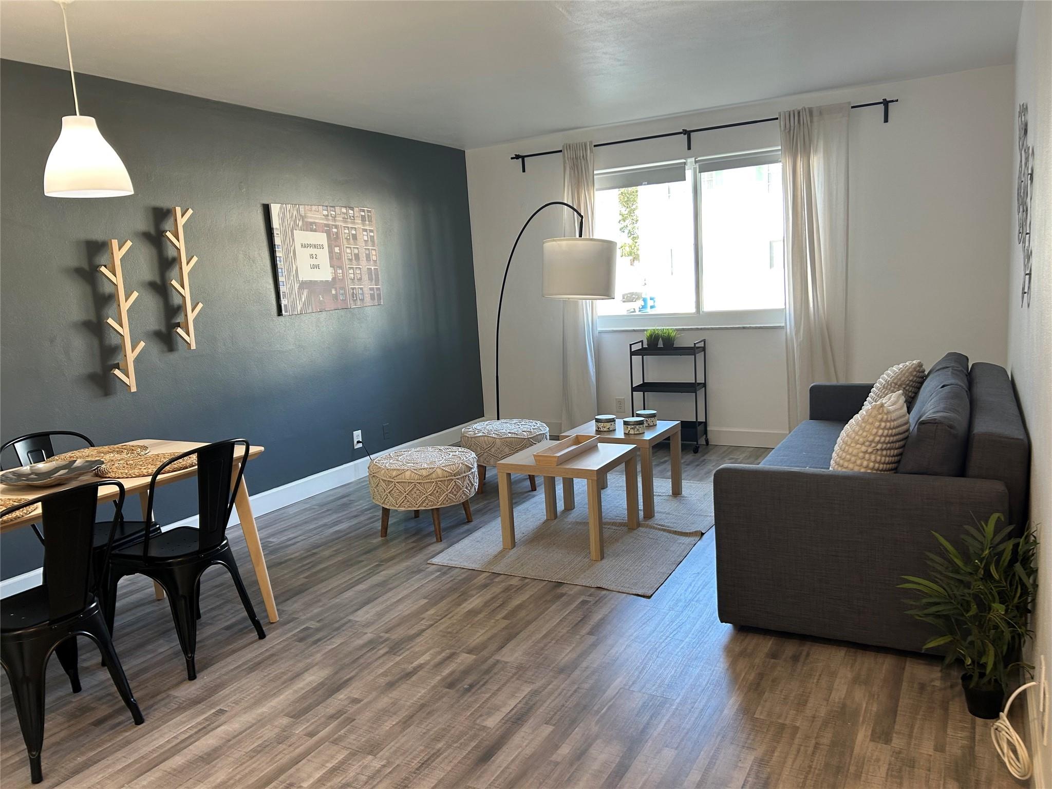 1821 NE 62nd St #303