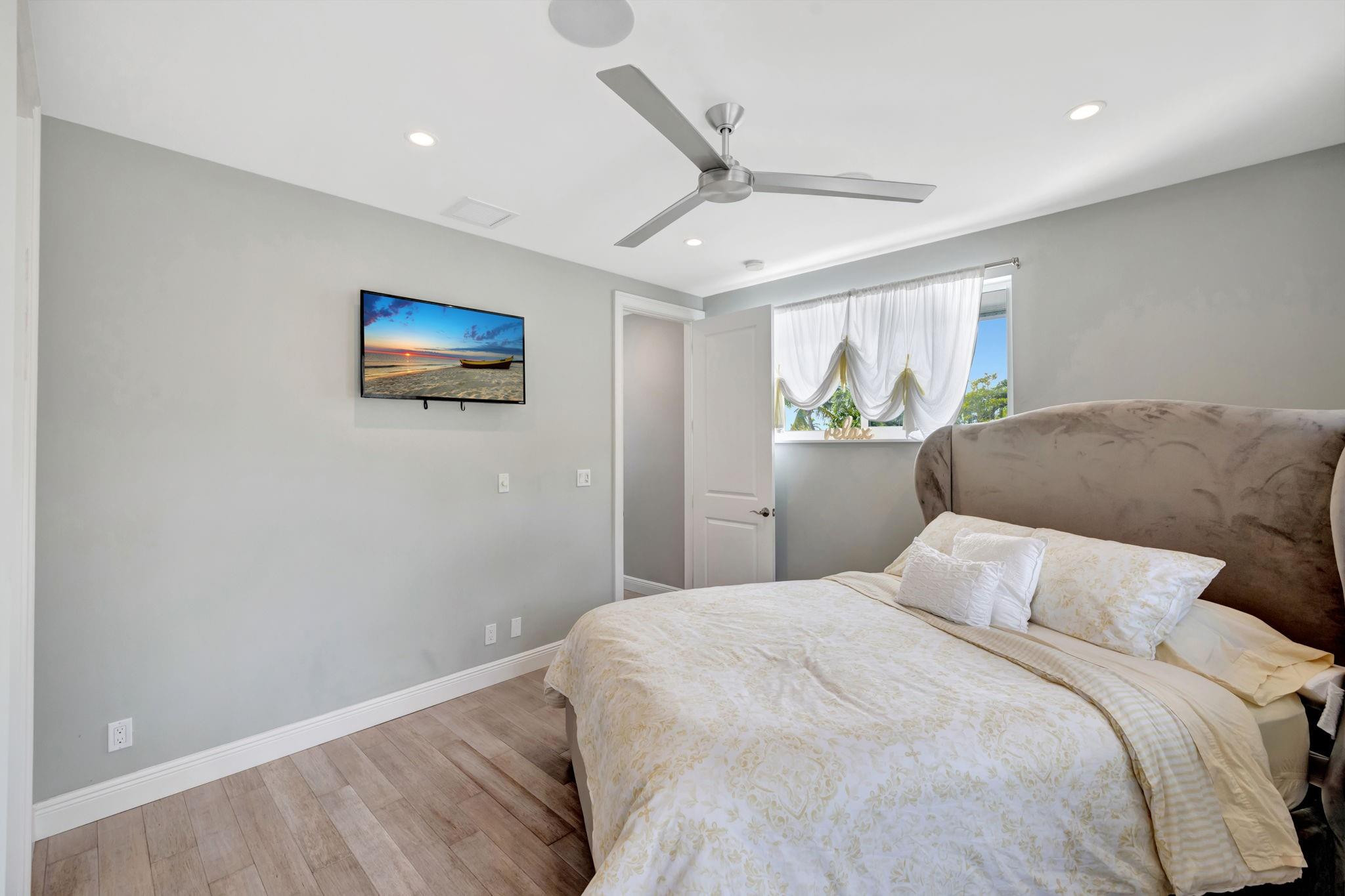 288 S Tradewinds Fort Lauderdale, FL 33308