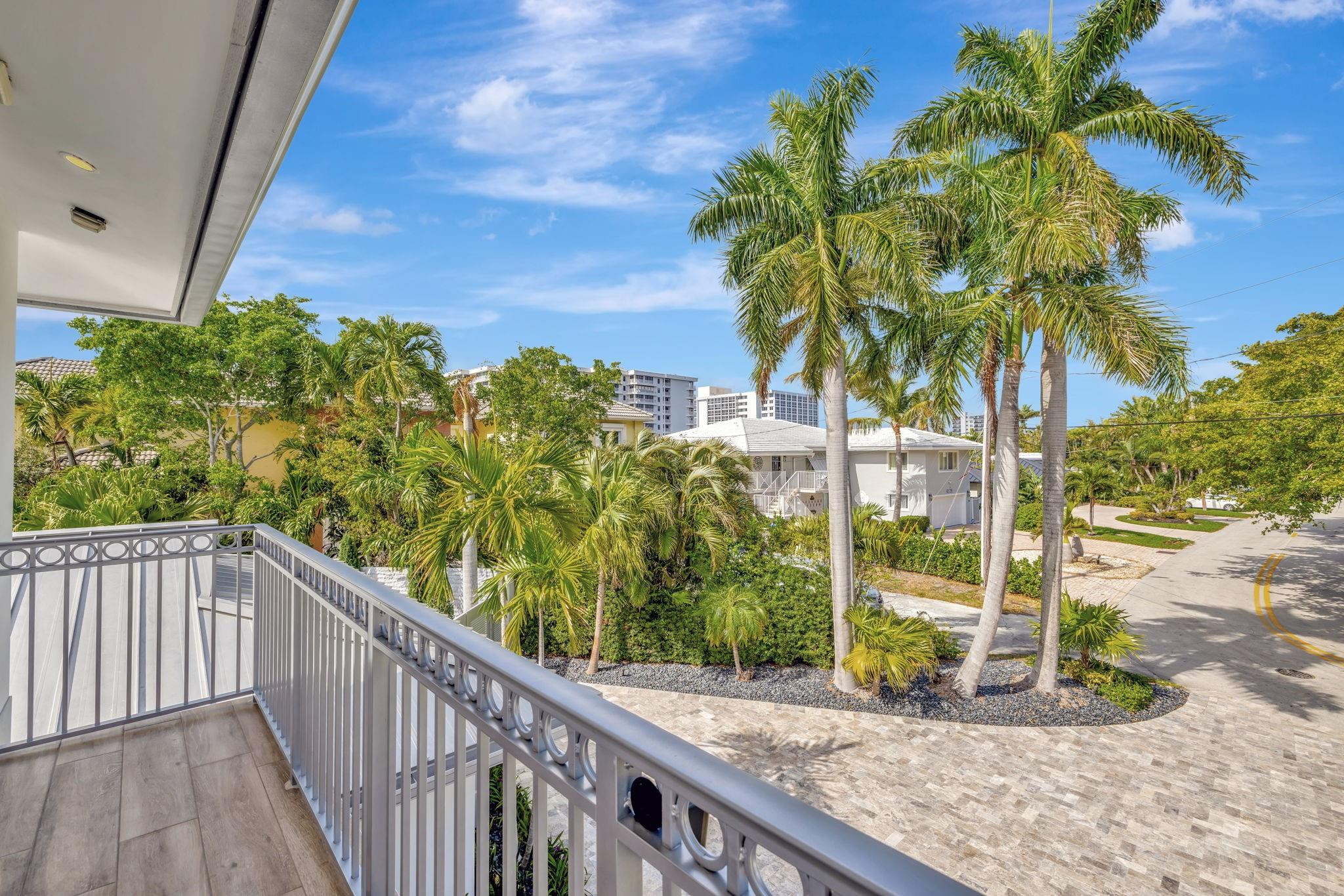 288 S Tradewinds Fort Lauderdale, FL 33308