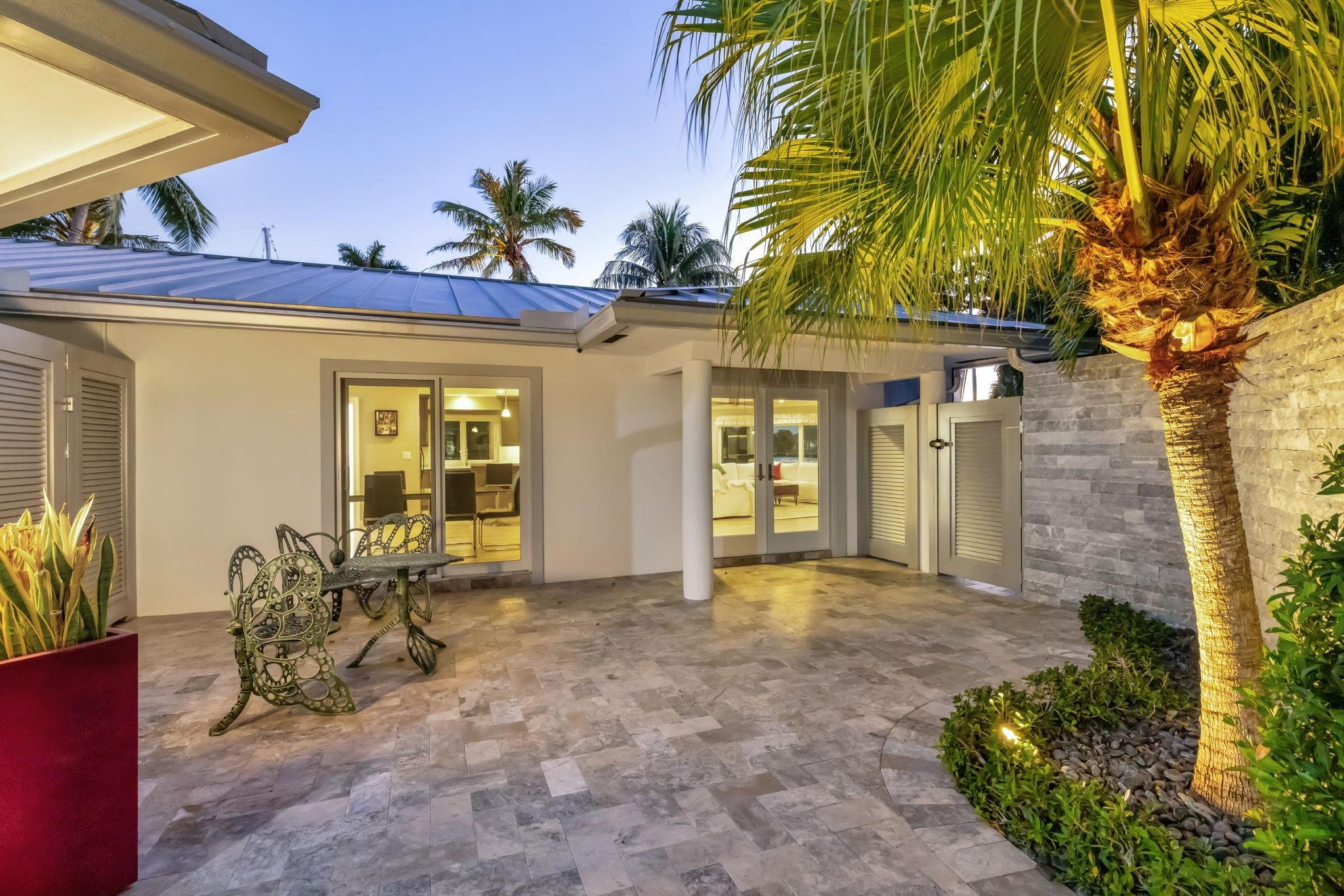 288 S Tradewinds Fort Lauderdale, FL 33308