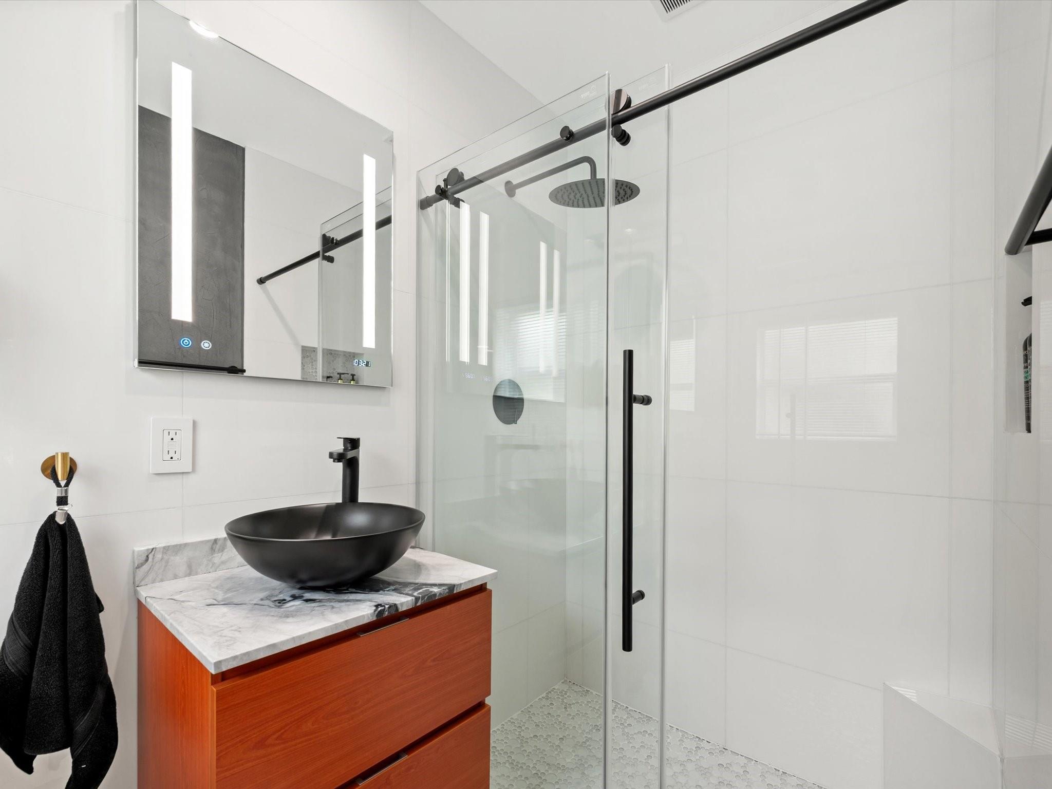 1232 NE 17th Way Fort Lauderdale, FL 33304