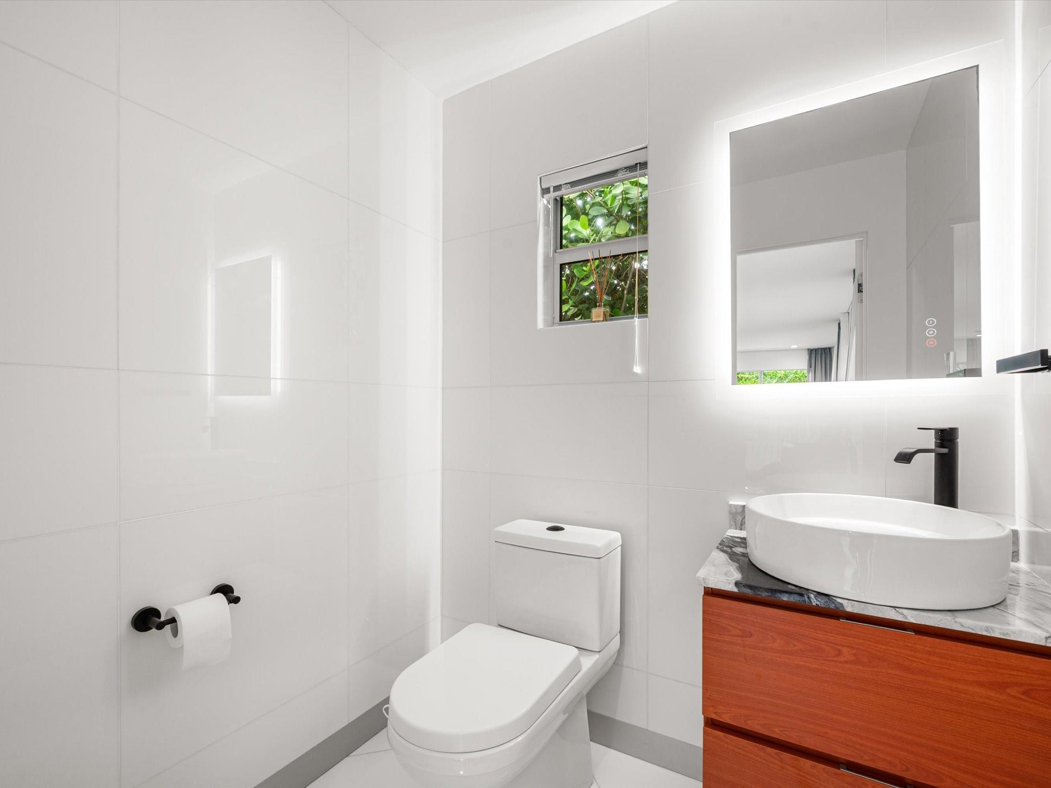 1232 NE 17th Way Fort Lauderdale, FL 33304