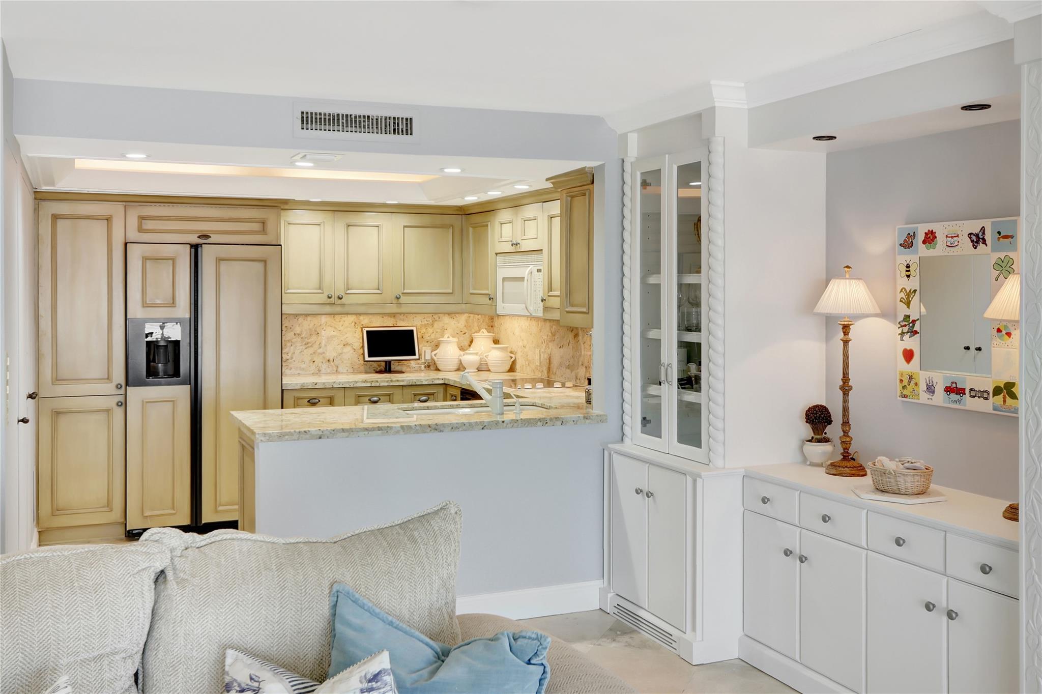 1710 S Ocean Ln #105 & 104 Fort Lauderdale, FL 33316