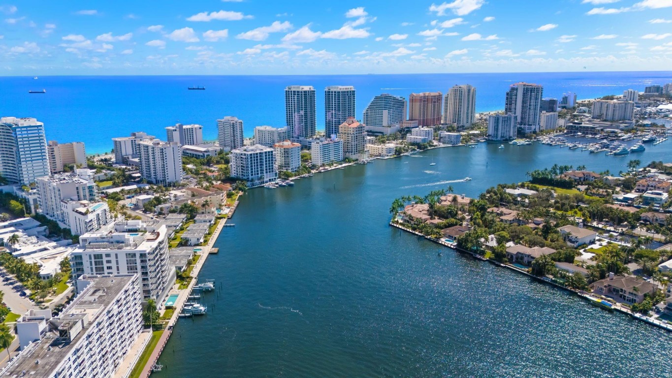 435 Bayshore #503 Fort Lauderdale, FL 33304