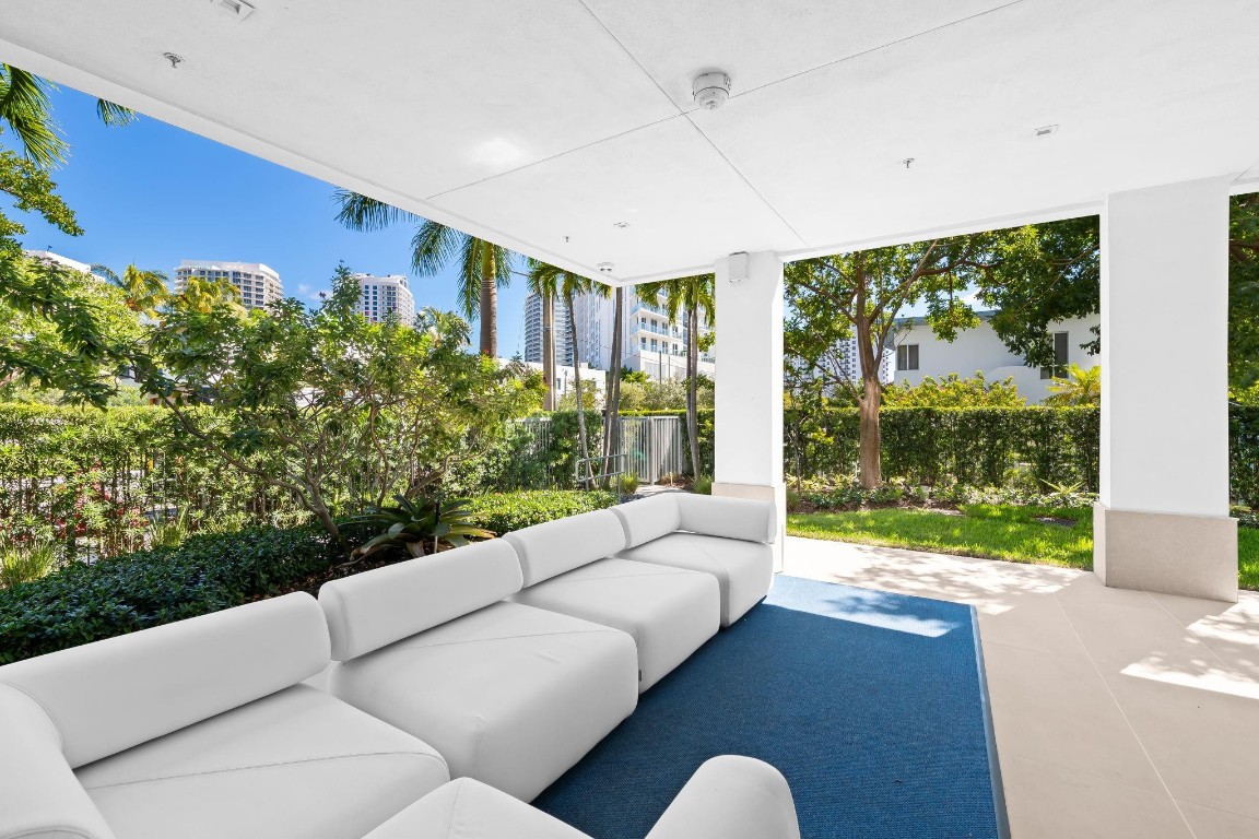 435 Bayshore #503 Fort Lauderdale, FL 33304