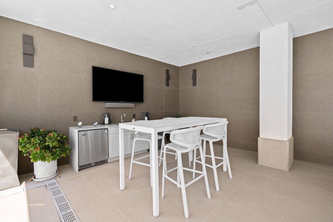 435 Bayshore #503 Fort Lauderdale, FL 33304