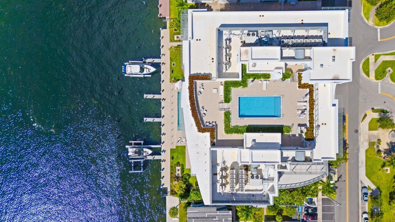 435 Bayshore #503 Fort Lauderdale, FL 33304