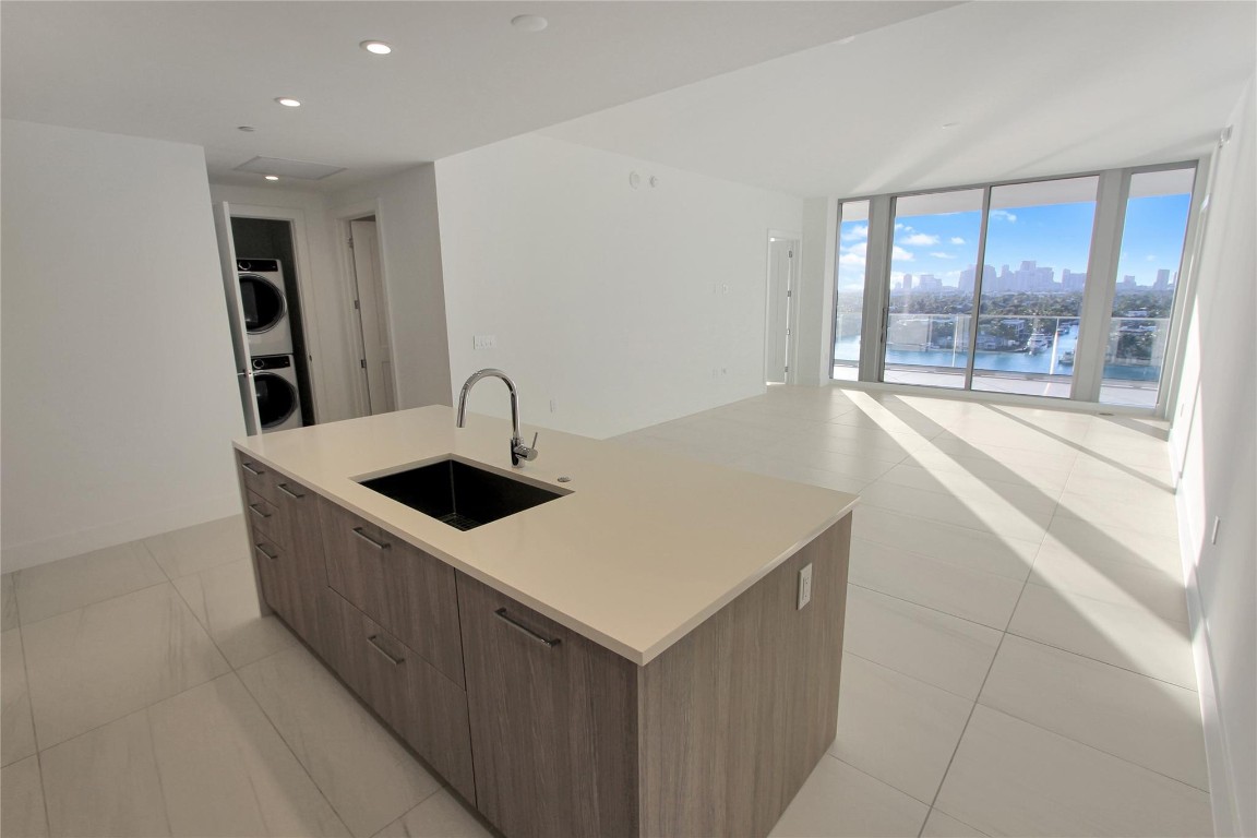 153 N Seabreeze Blv #S-903 Fort Lauderdale, FL 33304