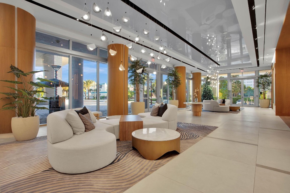 153 N Seabreeze Blv #S-903 Fort Lauderdale, FL 33304