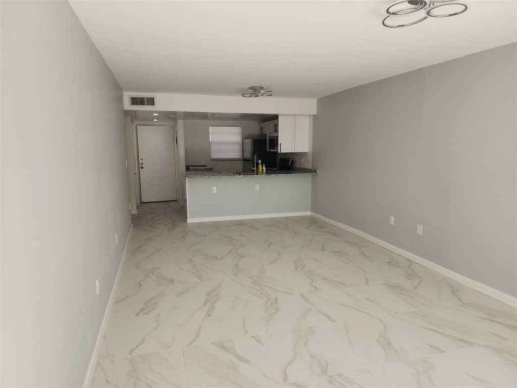 485 N Pine Is Rd Fort Lauderdale, FL 33324